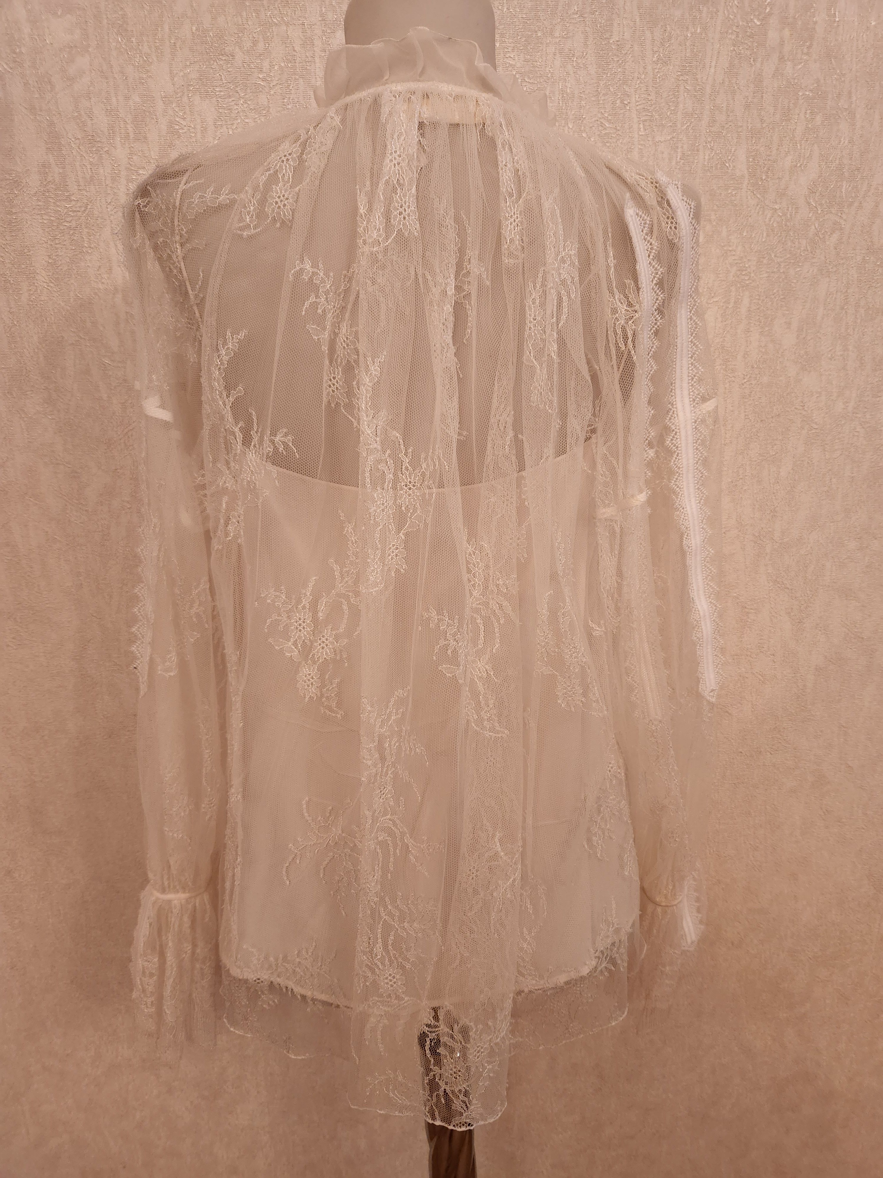 Preowned Chloe Chantilly Lace White Blouse Size S