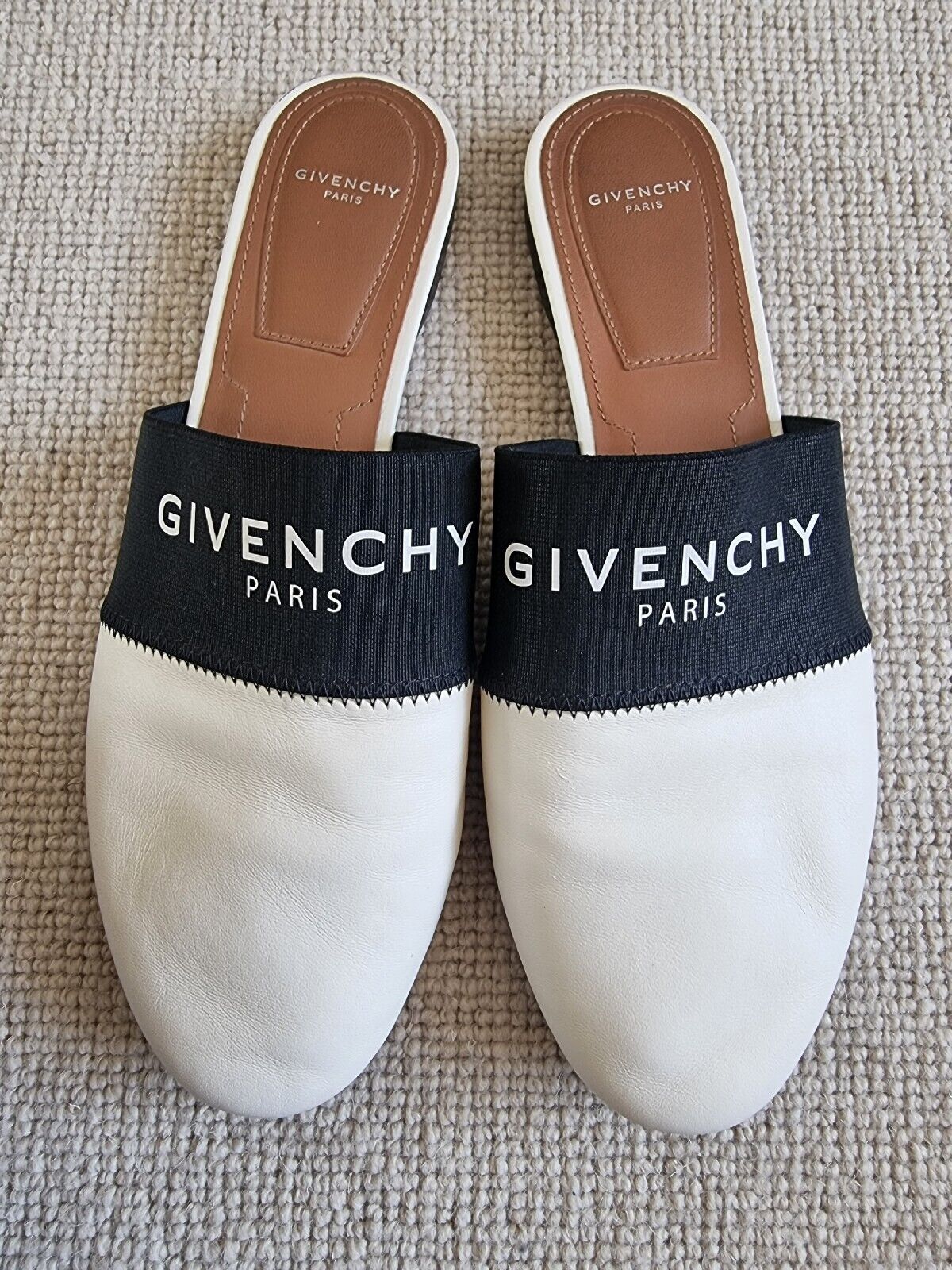 Preowned Givenchy Bedford Logo Printed Mules Size 38 ivory/black leather