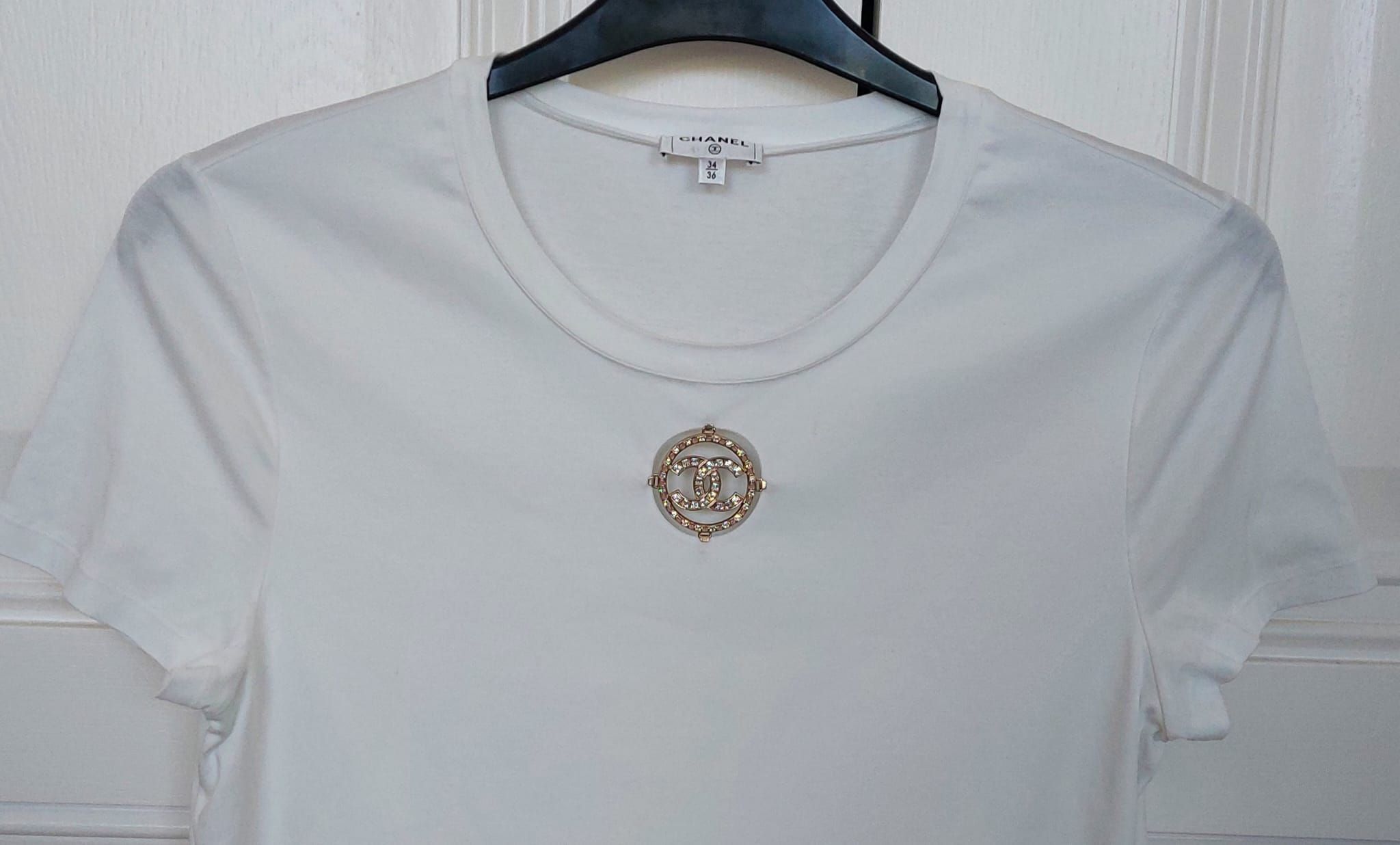 Preowned Chanel CC Crystal Logo White Cotton T-shirt Size XS