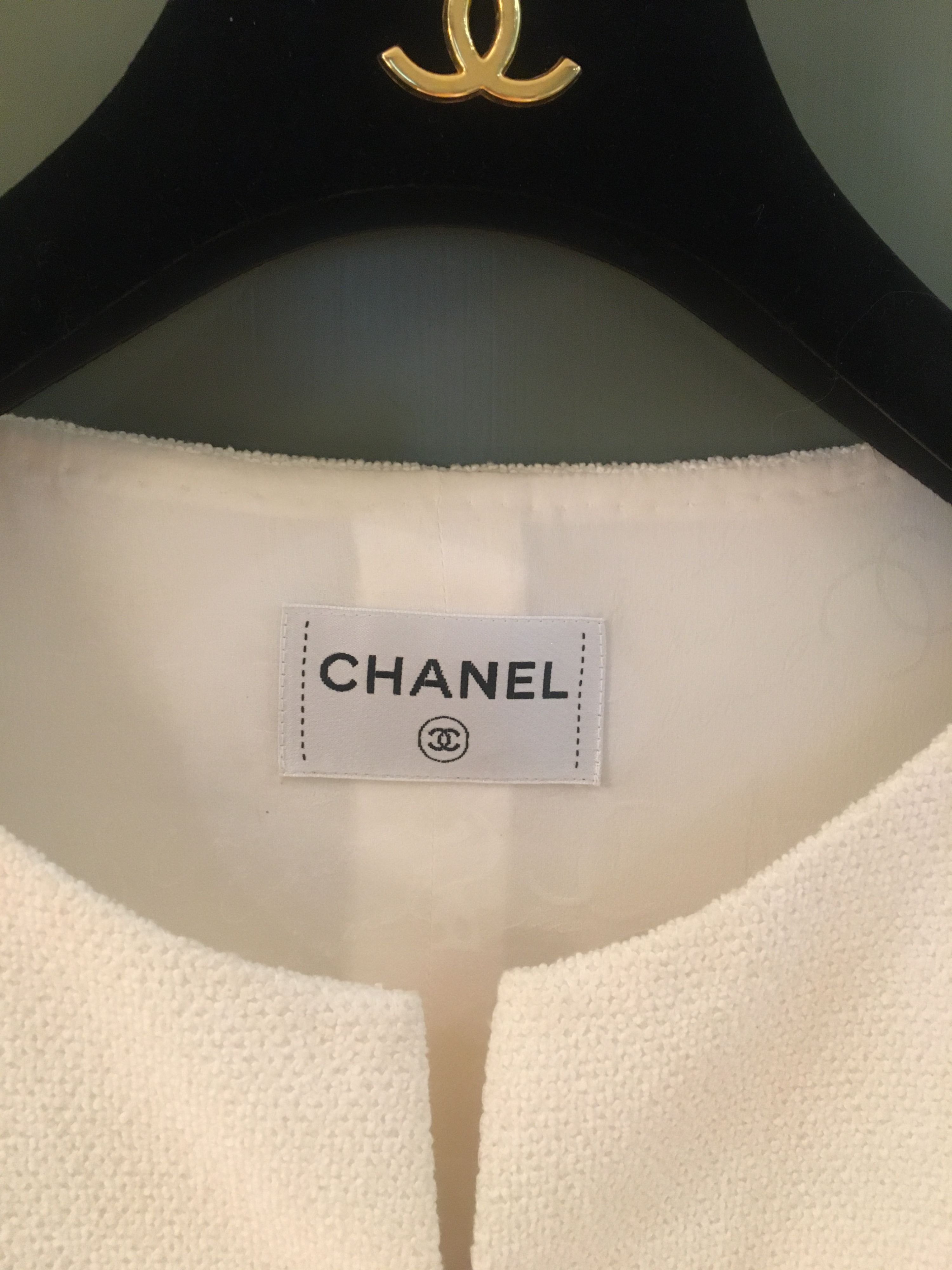 Chanel White Sleeveless Zip Jacket and Skirt Size S mixed