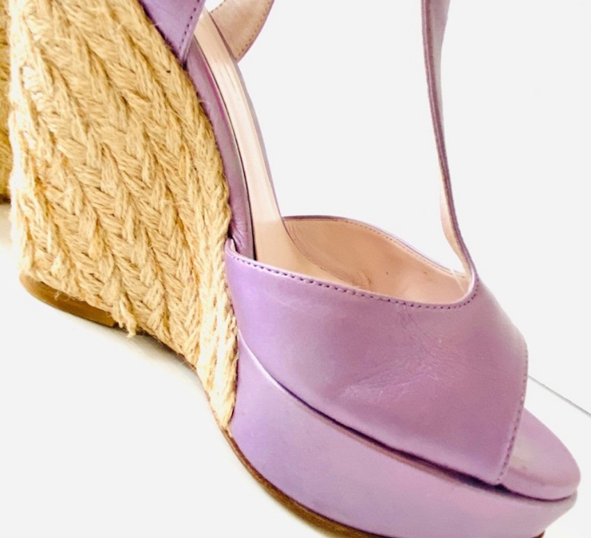 Preowned Versace Lilac Raffia Wedge Sandals Size 375 Purple leather