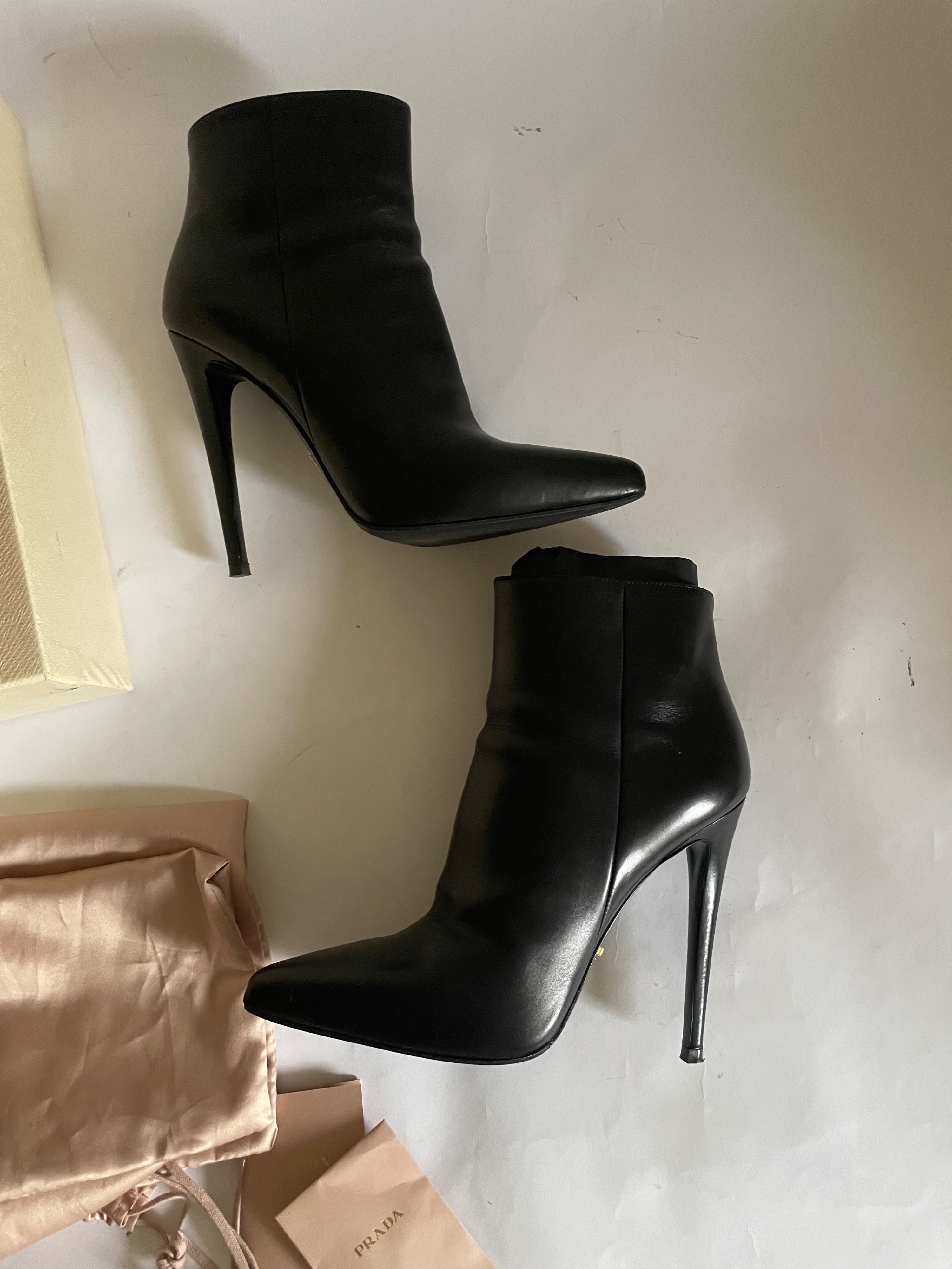 Preowned Prada Black Leather Ankle Boots Size 365