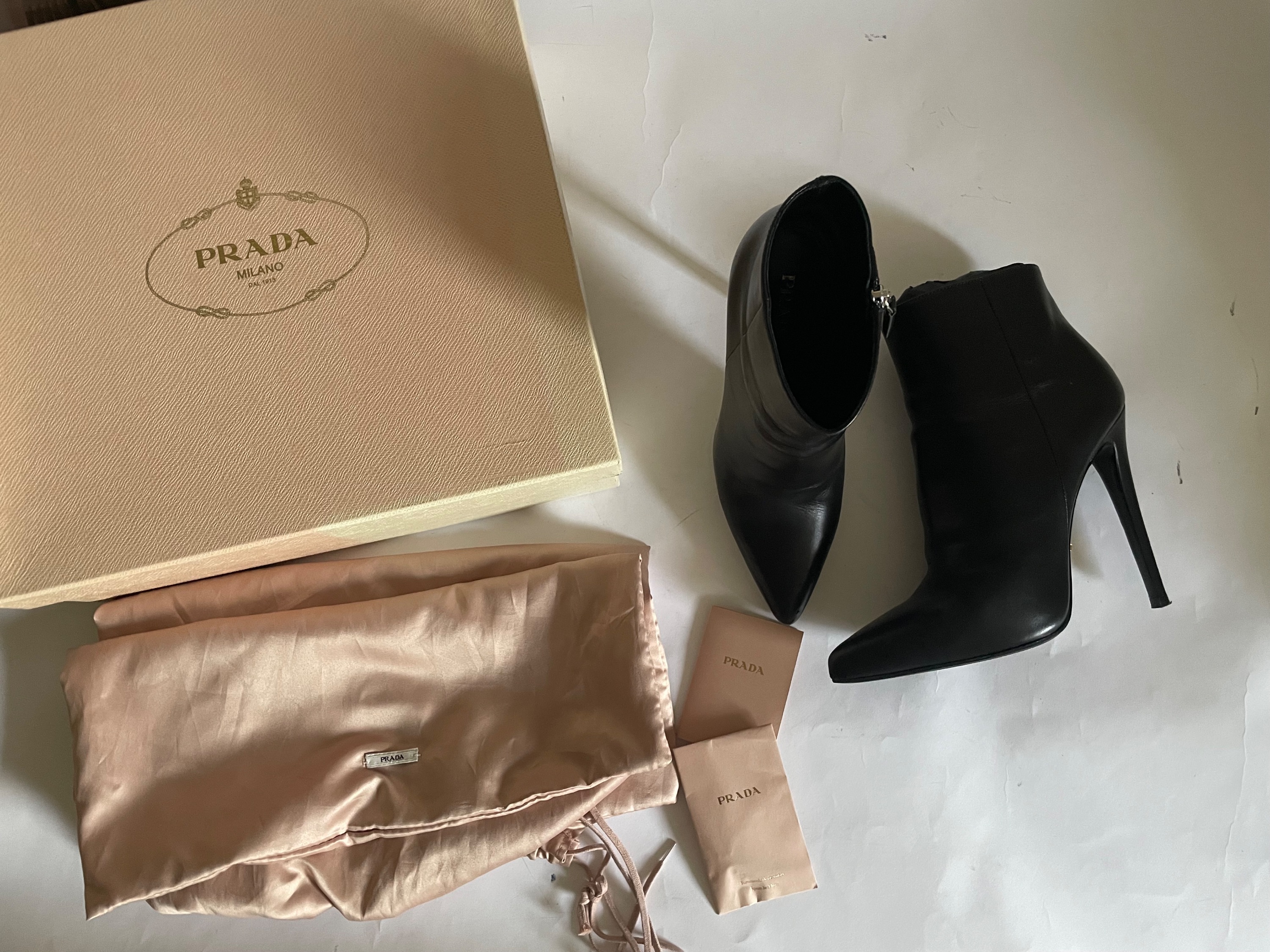 Preowned Prada Black Leather Ankle Boots Size 365