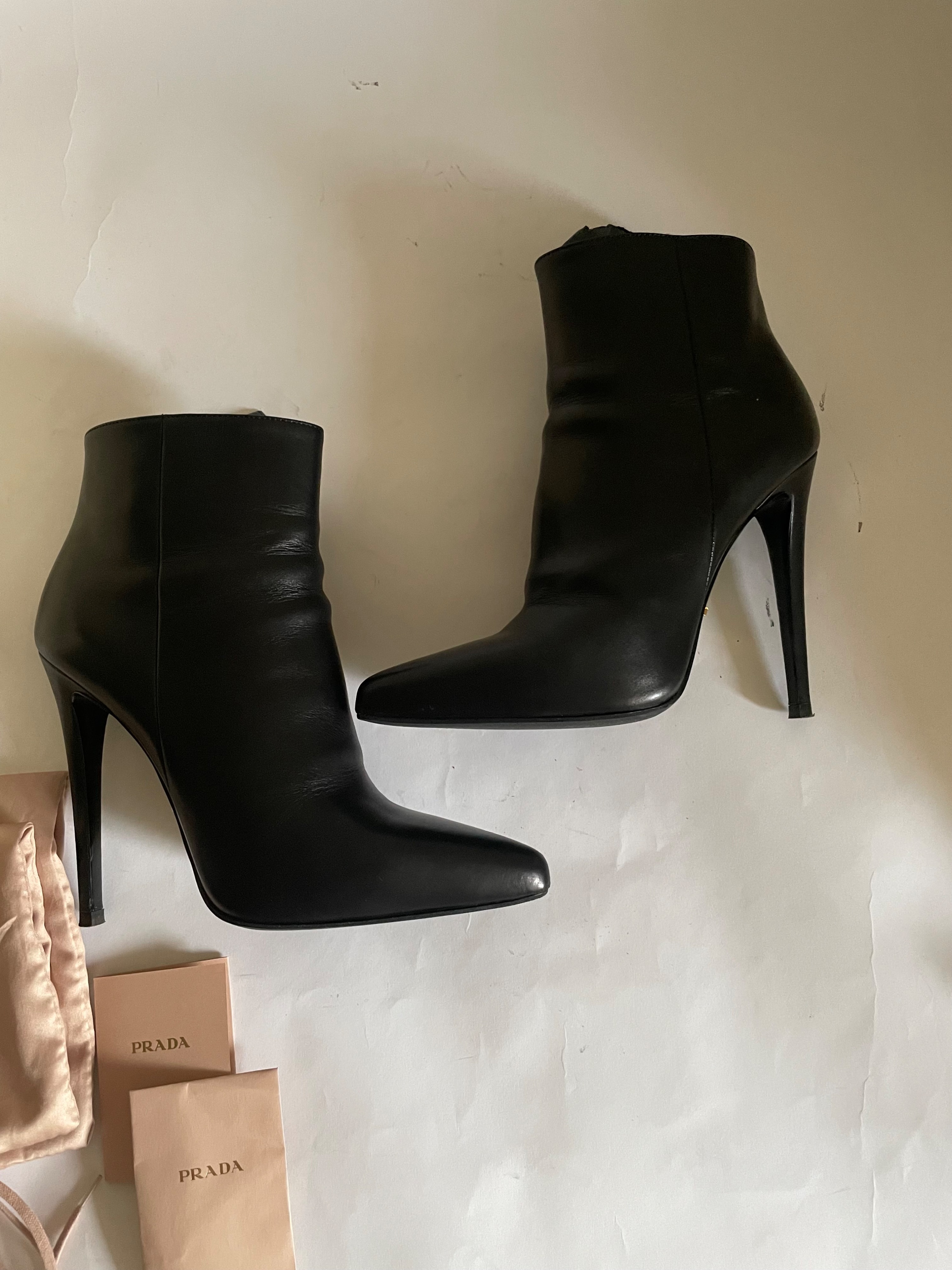 Preowned Prada Black Leather Ankle Boots Size 365