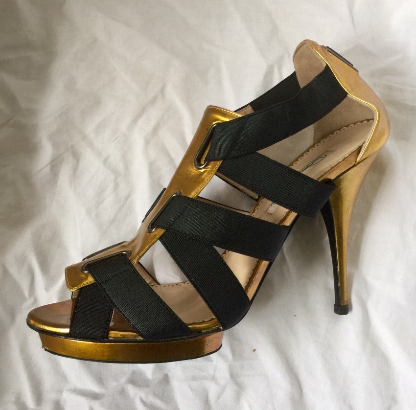 Preowned Oscar de la Renta bandage black  gold leather heeled sandals Size 38