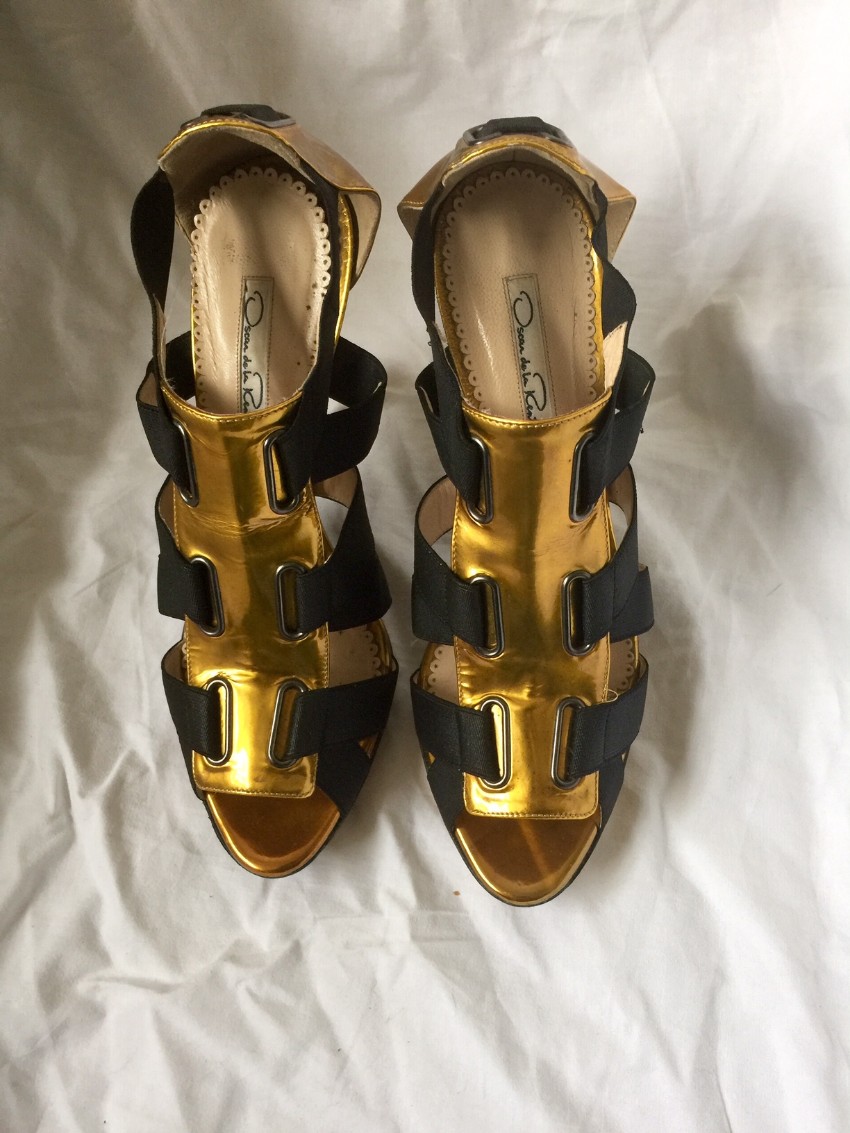 Preowned Oscar de la Renta bandage black  gold leather heeled sandals Size 38