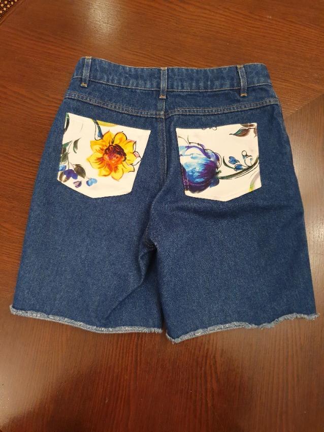 Preowned Dolce  Gabbana Contrast Pocket Denim Shorts Size S Blue cotton