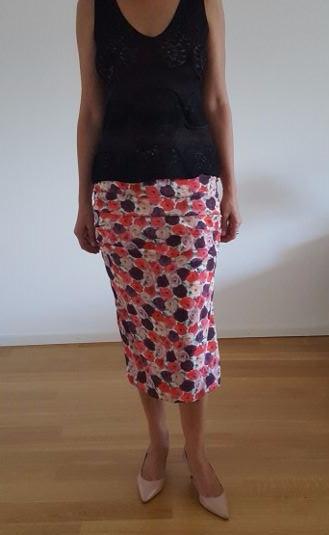 Preowned Dolce  Gabbana silk skirt Size S Red