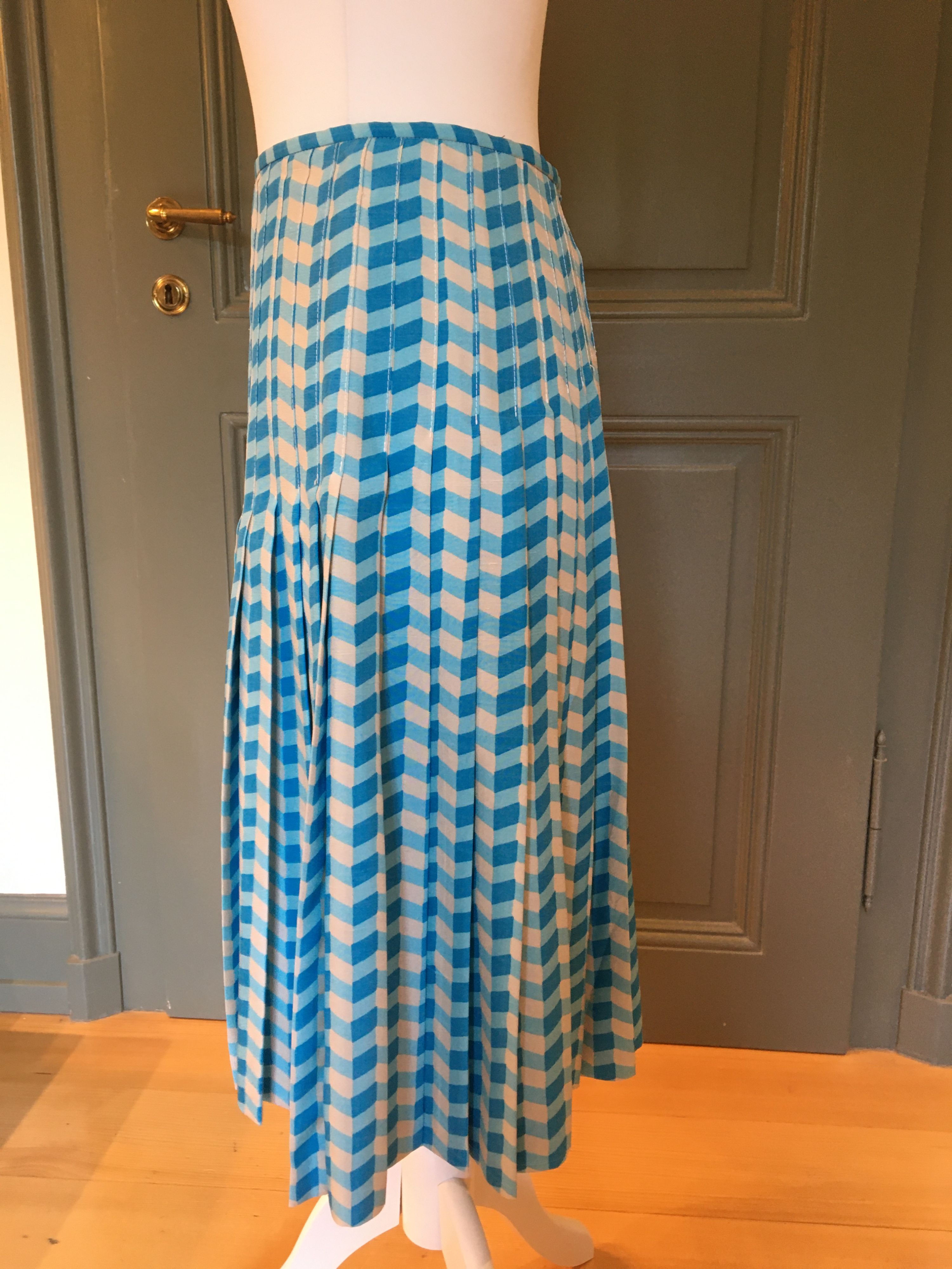 Preowned Bottega Veneta Turquoise Silk Pleat Detail Midi Skirt Size S