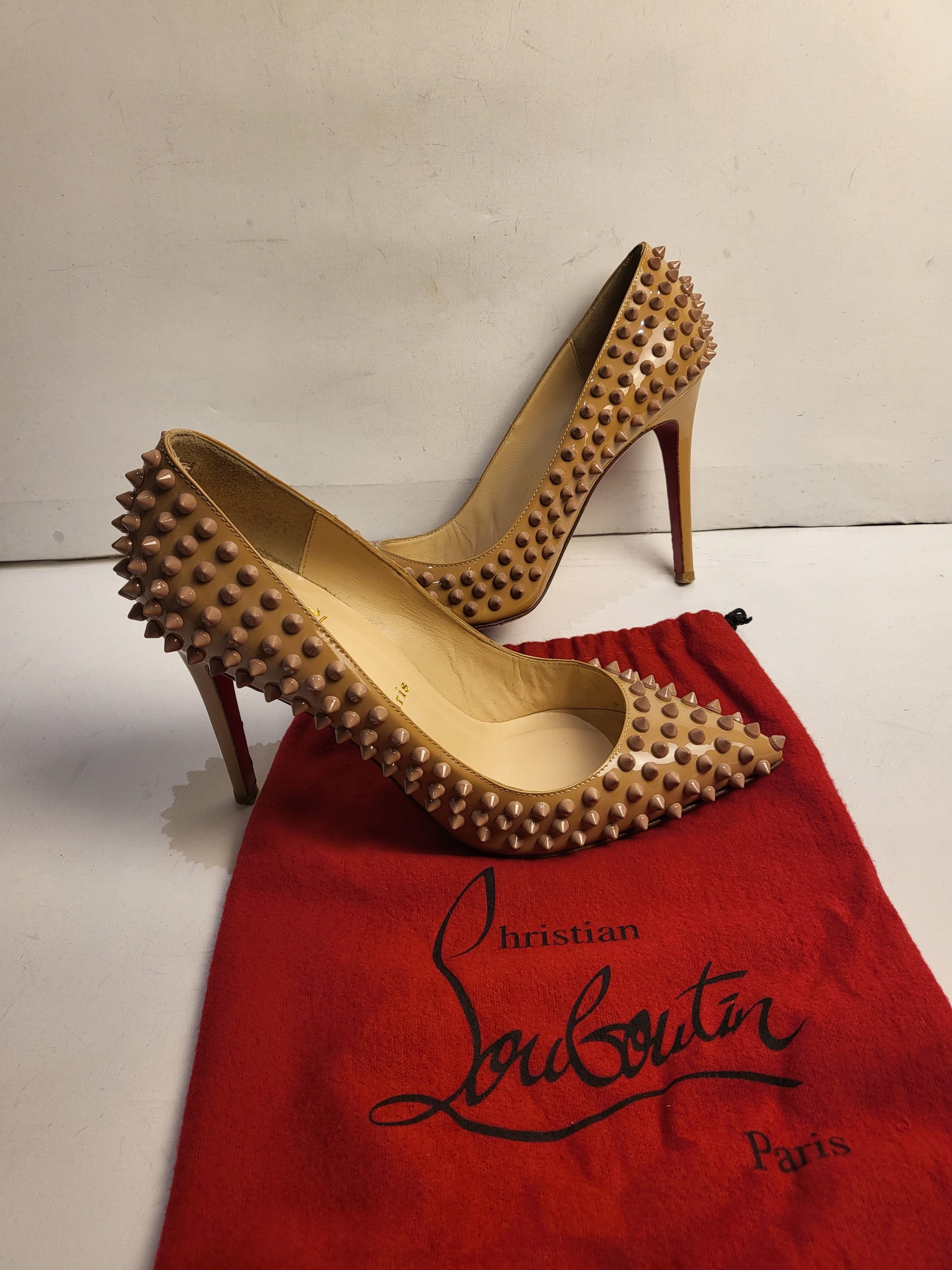 Preowned Christian Louboutin Beige Patent Pigalle Spikes Pumps Size 395 leather