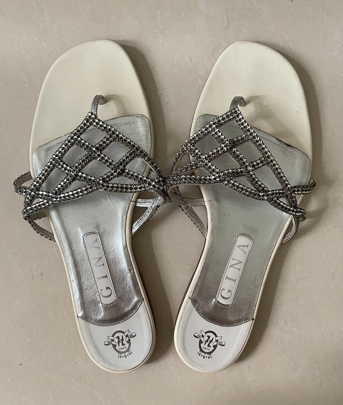 Preowned Gina Crystal Embellished Flat Leather Sandals Size 395 White white leather