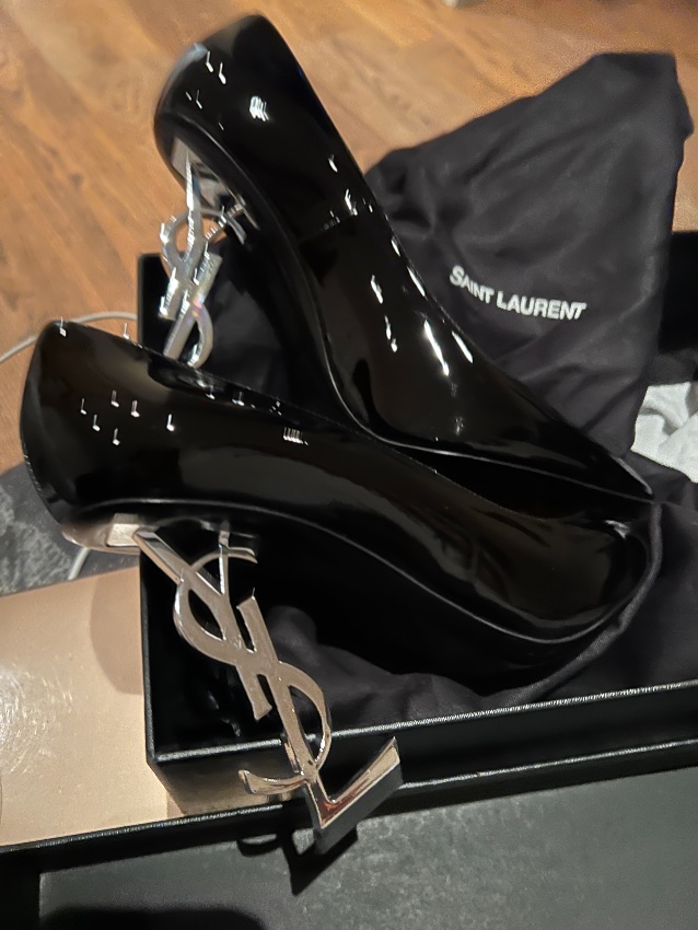 Saint Laurent Black Patent Opyum Heeled Pumps Size 375 leather