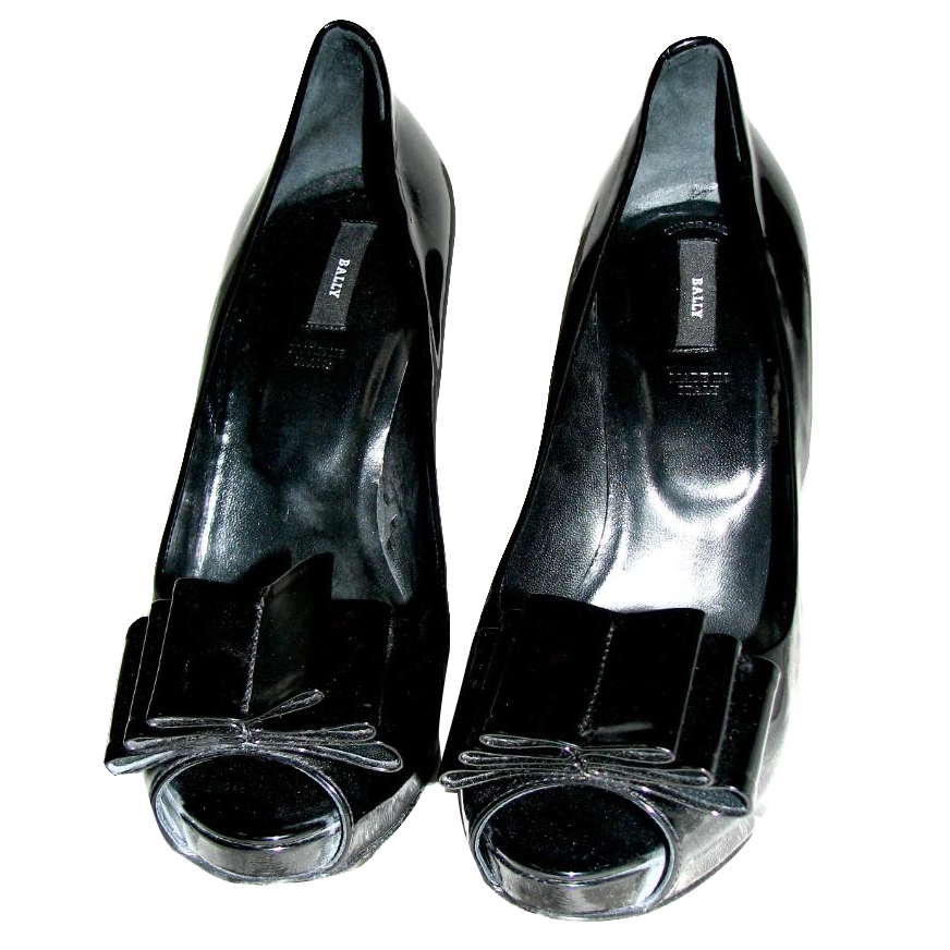 Preowned Bally Peeptoe Pumps Size 395 Black leather