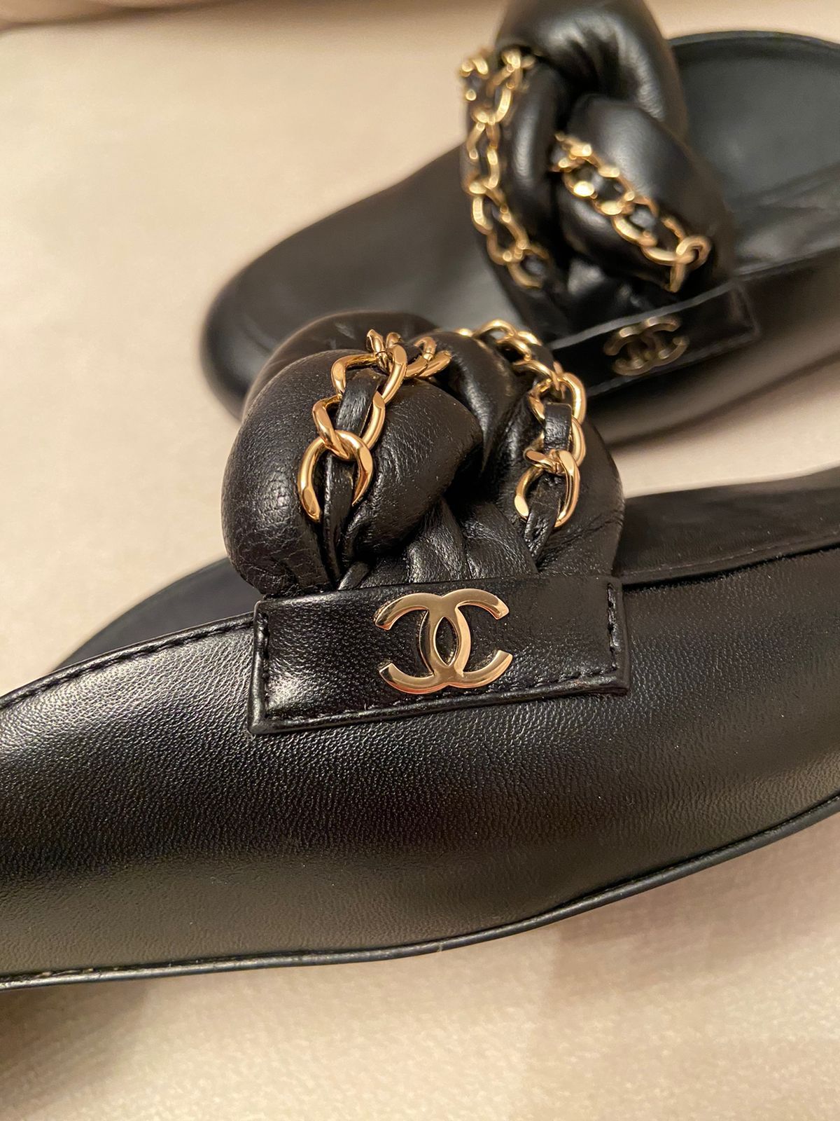 Preowned Chanel Black Lambskin Braided Chain Mules Size 375 leather