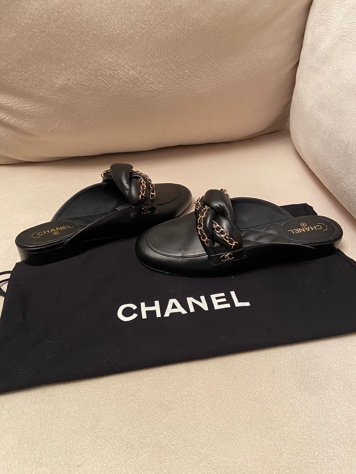 Preowned Chanel Black Lambskin Braided Chain Mules Size 375 leather