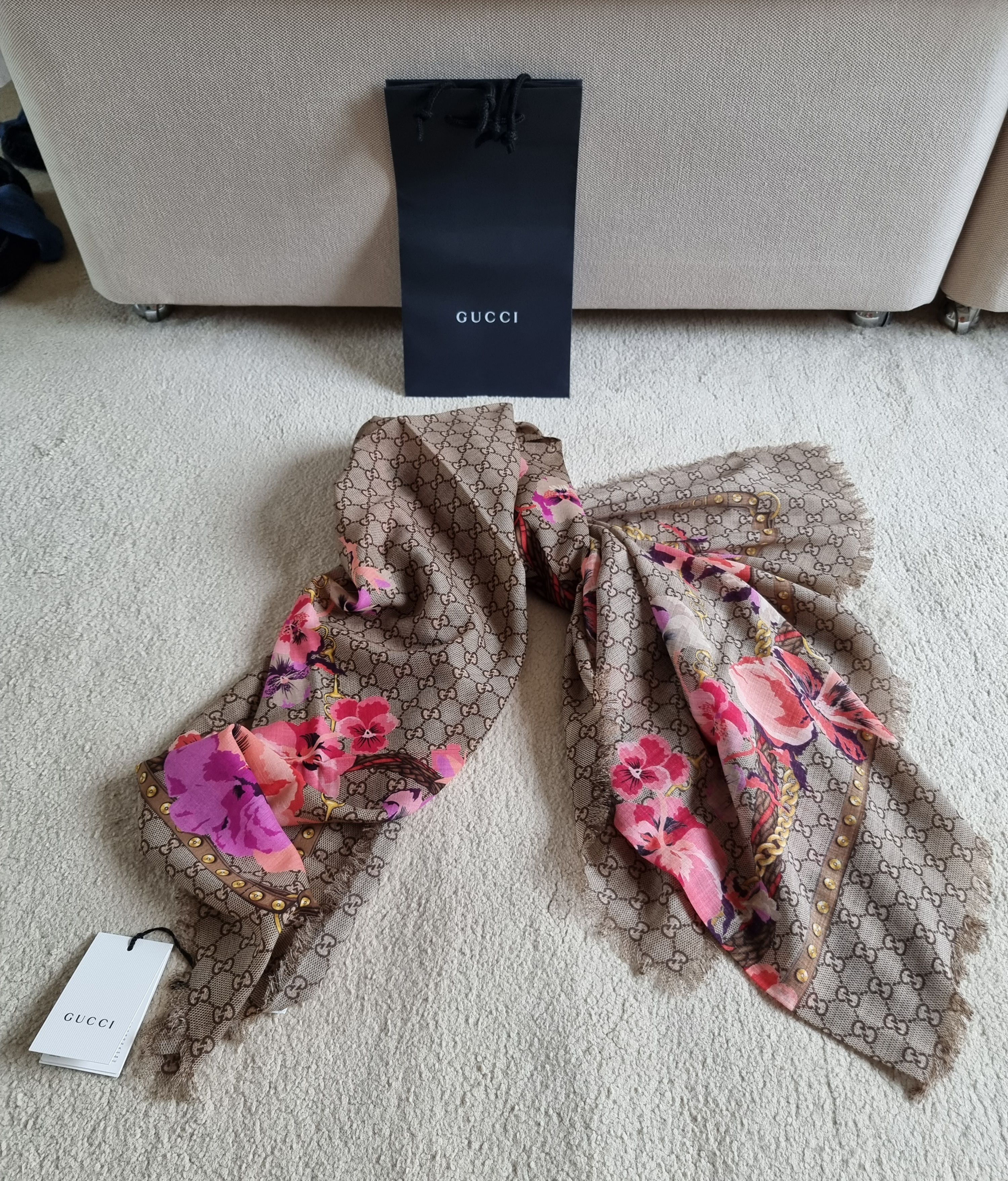 Gucci GG Oshibana Flowers Pink Scarf pink/beige virgin wool