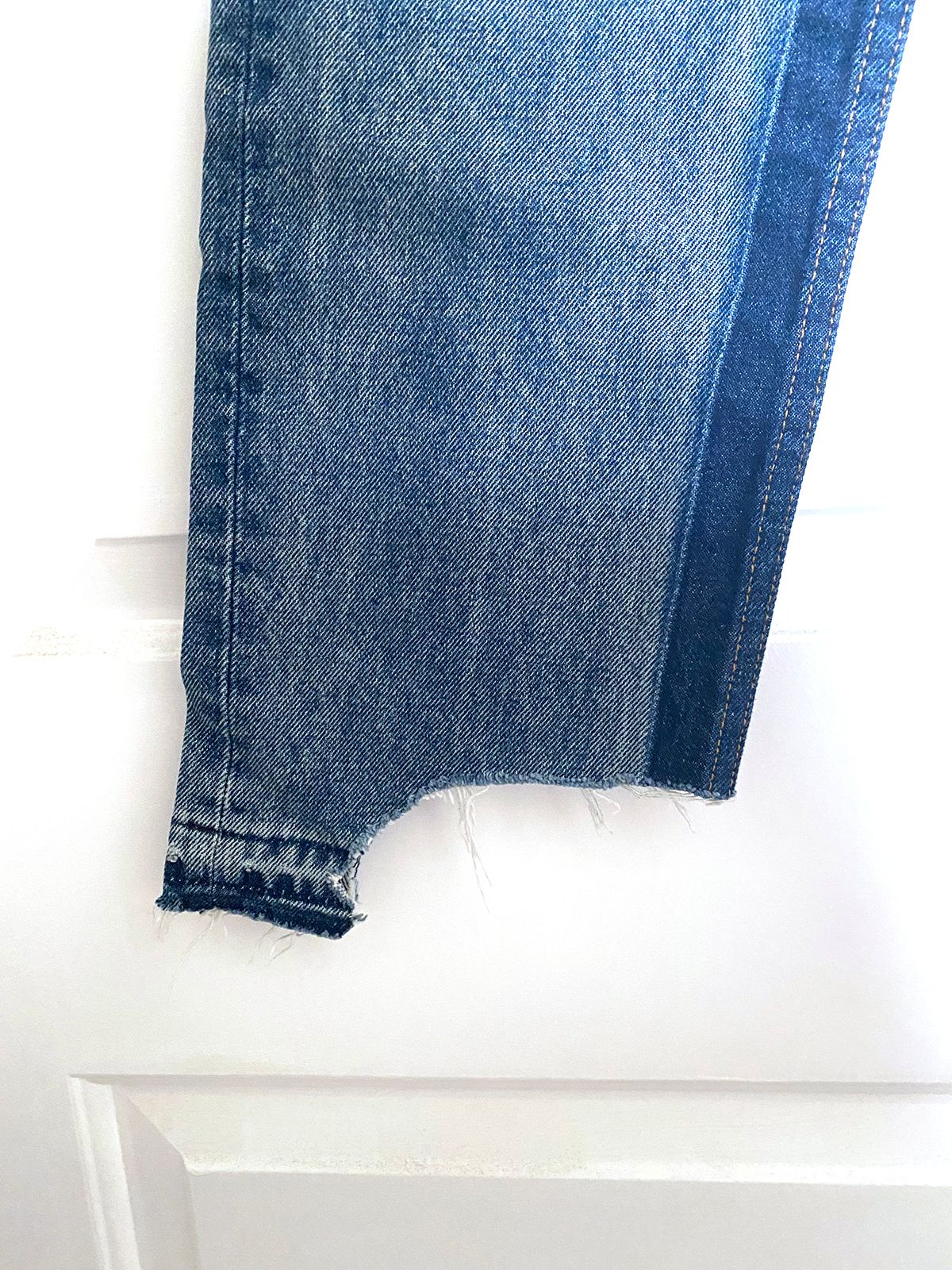 Preowned GRLFRND Helena Two-Tone Straight Jeans Size 27/69 Blue cotton