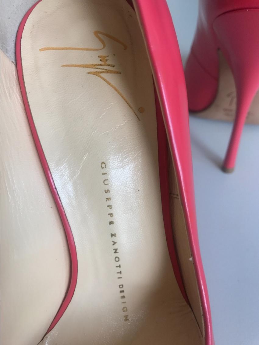 Preowned Giuseppe Zanotti Pink Pumps Size 36 leather