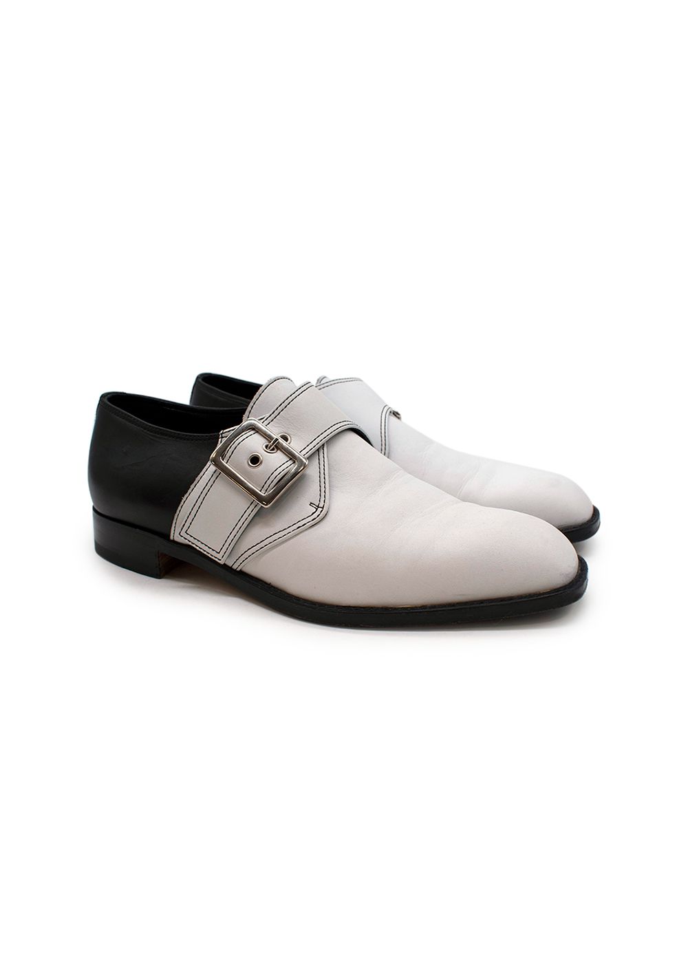 Preowned Manolo Blahnik Black  White Buckle Loafers Size 39 White and Black leather