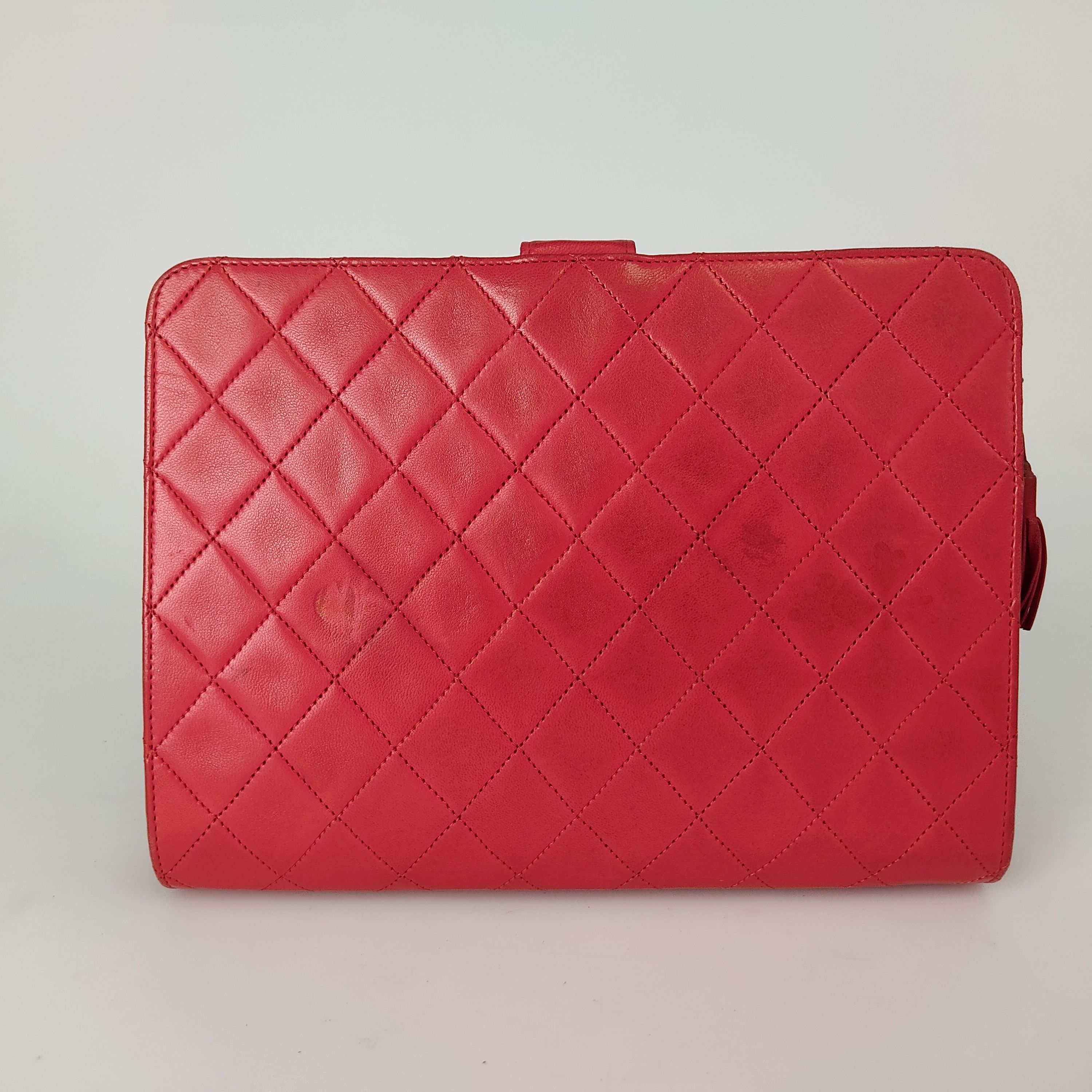 Preowned Chanel Vintage red leather quilted bag Rosso