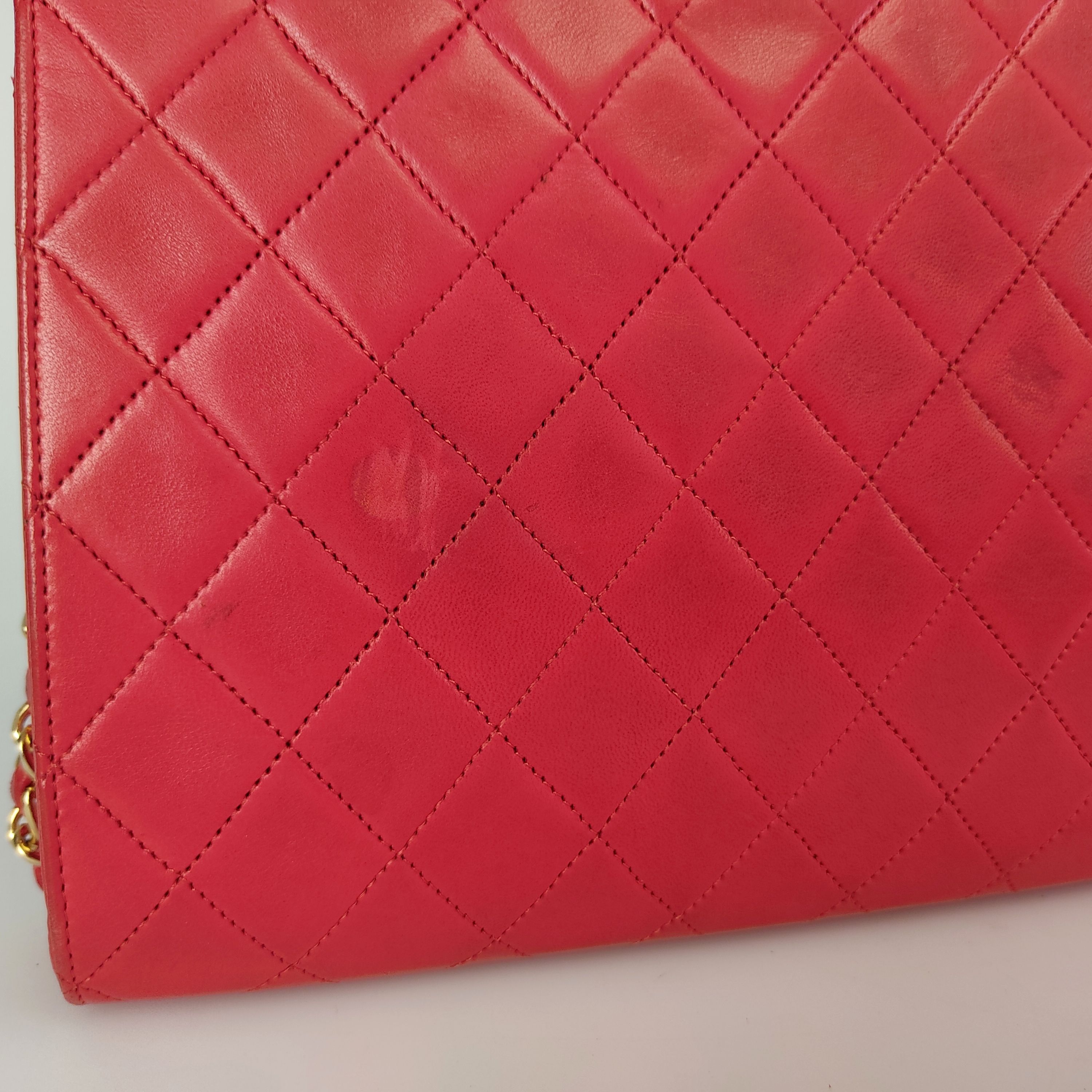 Preowned Chanel Vintage red leather quilted bag Rosso