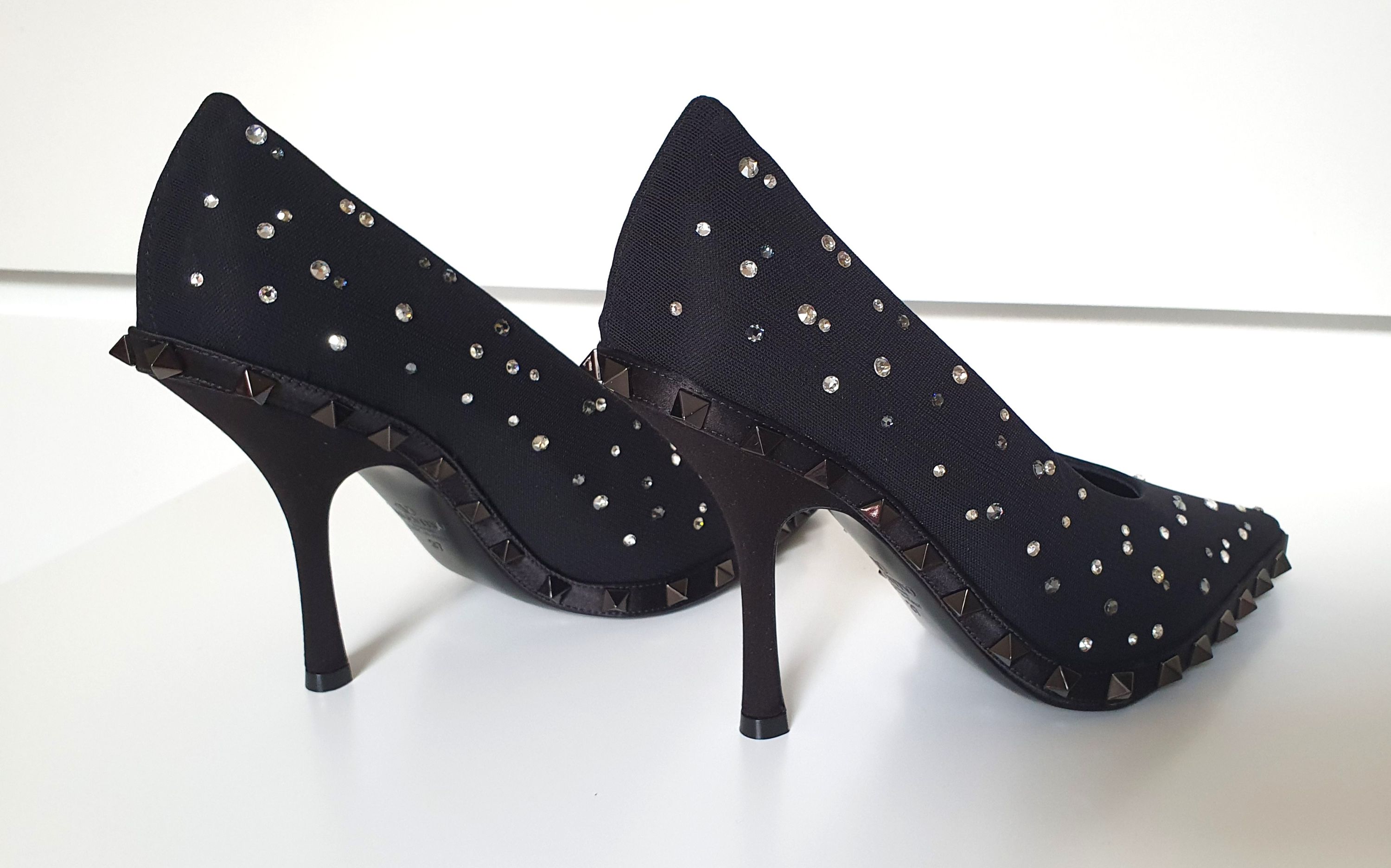 Valentino Black Rockstud Embellished Pumps Size 37 Black with Crystal Embellishments upper/fabric/crystal embellishments