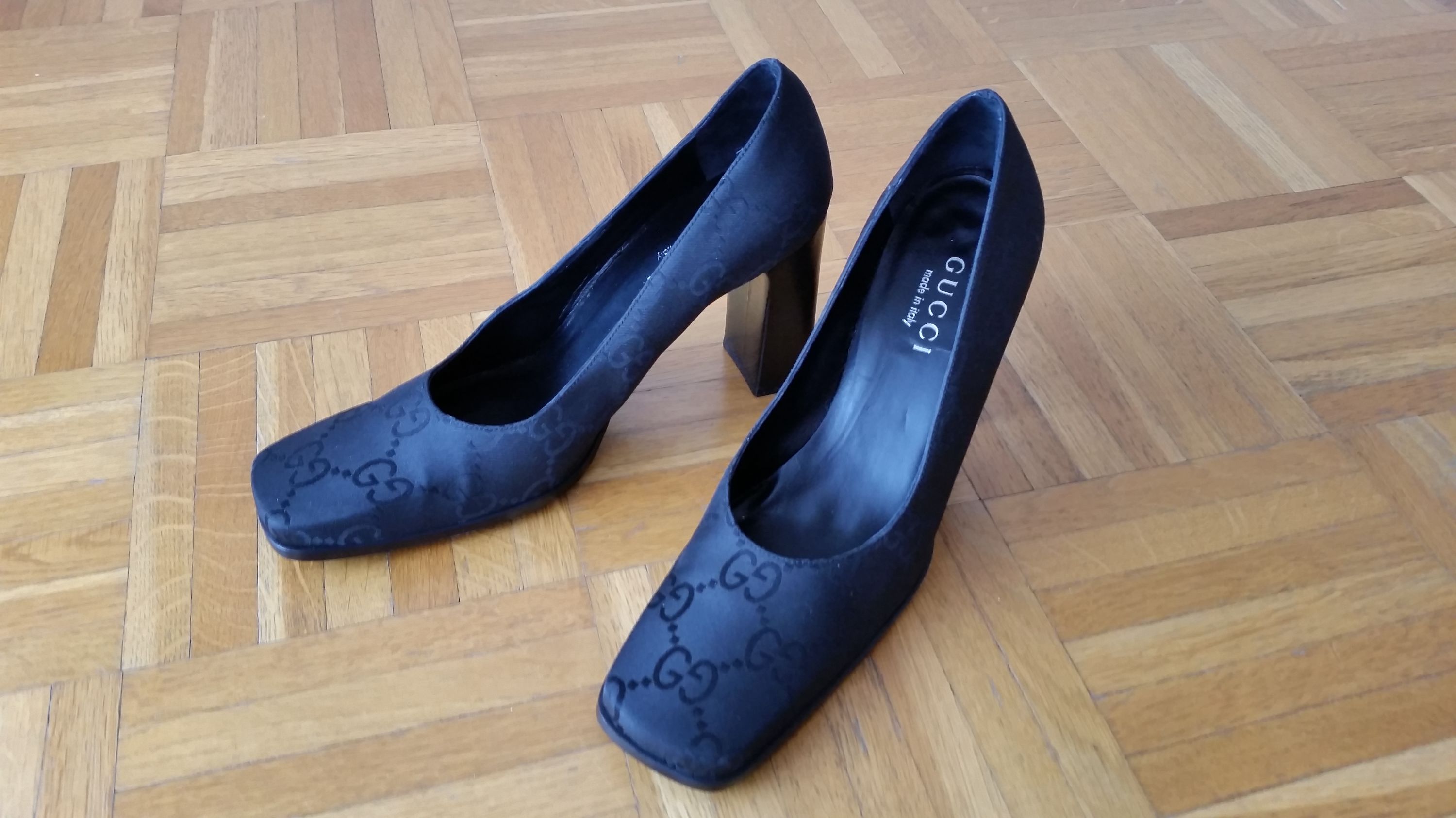 Preowned Gucci Canvas logo pump shoes Size 375 Black