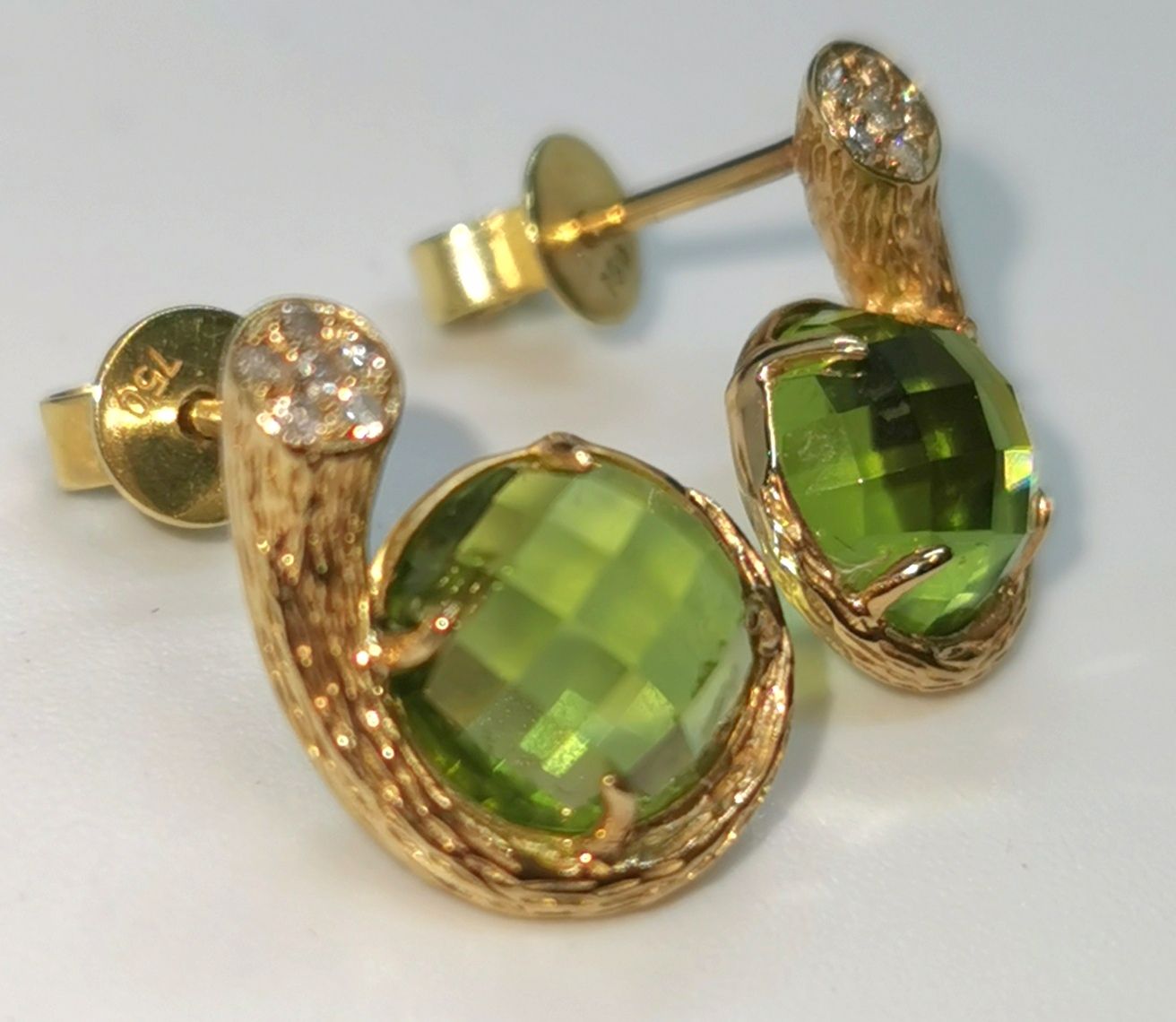 Fei Liu Peridot  Diamond Swirl Earrings Gold ct gold