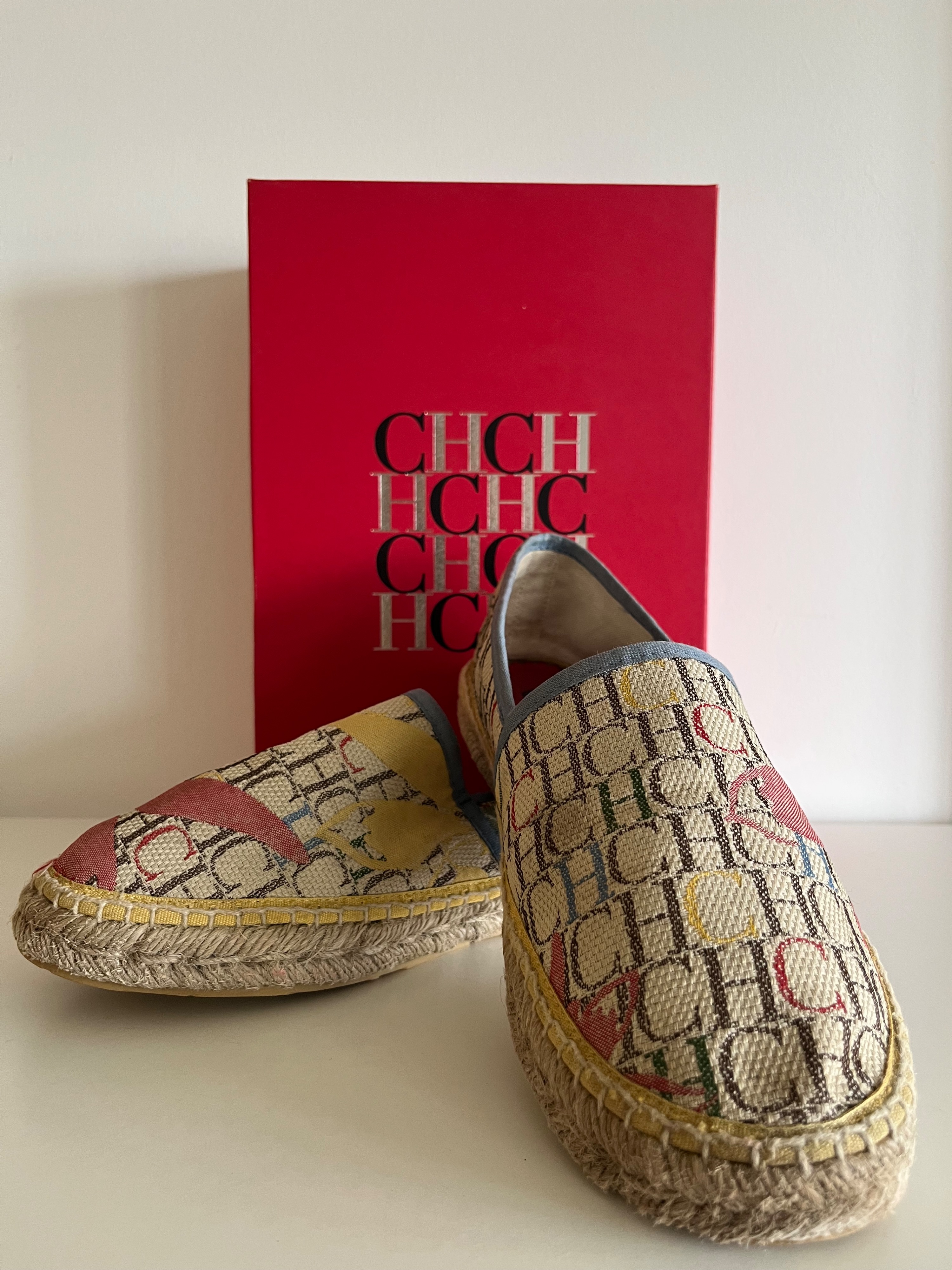 Preowned Carolina Herrera Logo Printed Multicoloured Espadrilles Size 40 Yellow cloth