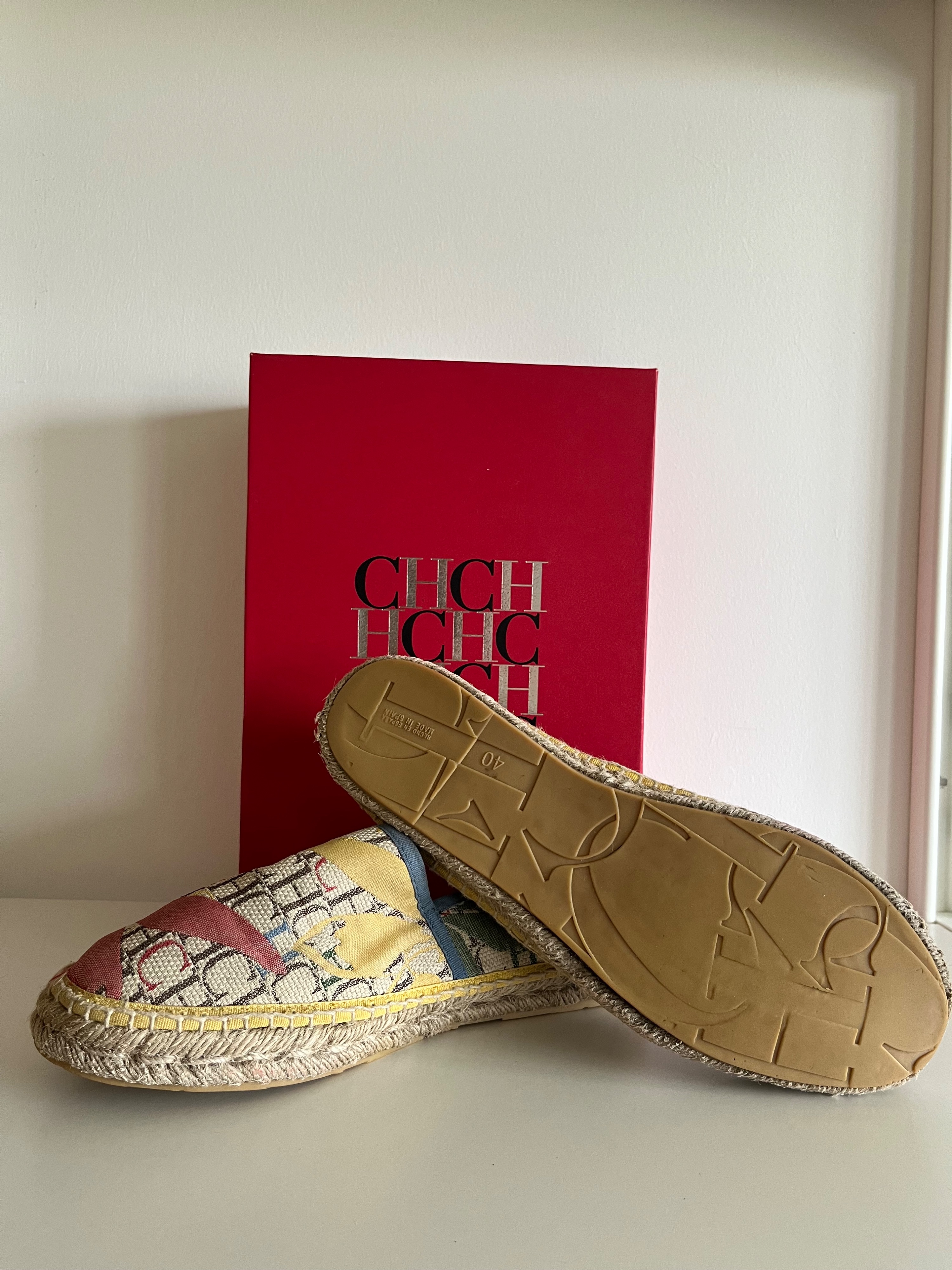 Preowned Carolina Herrera Logo Printed Multicoloured Espadrilles Size 40 Yellow cloth