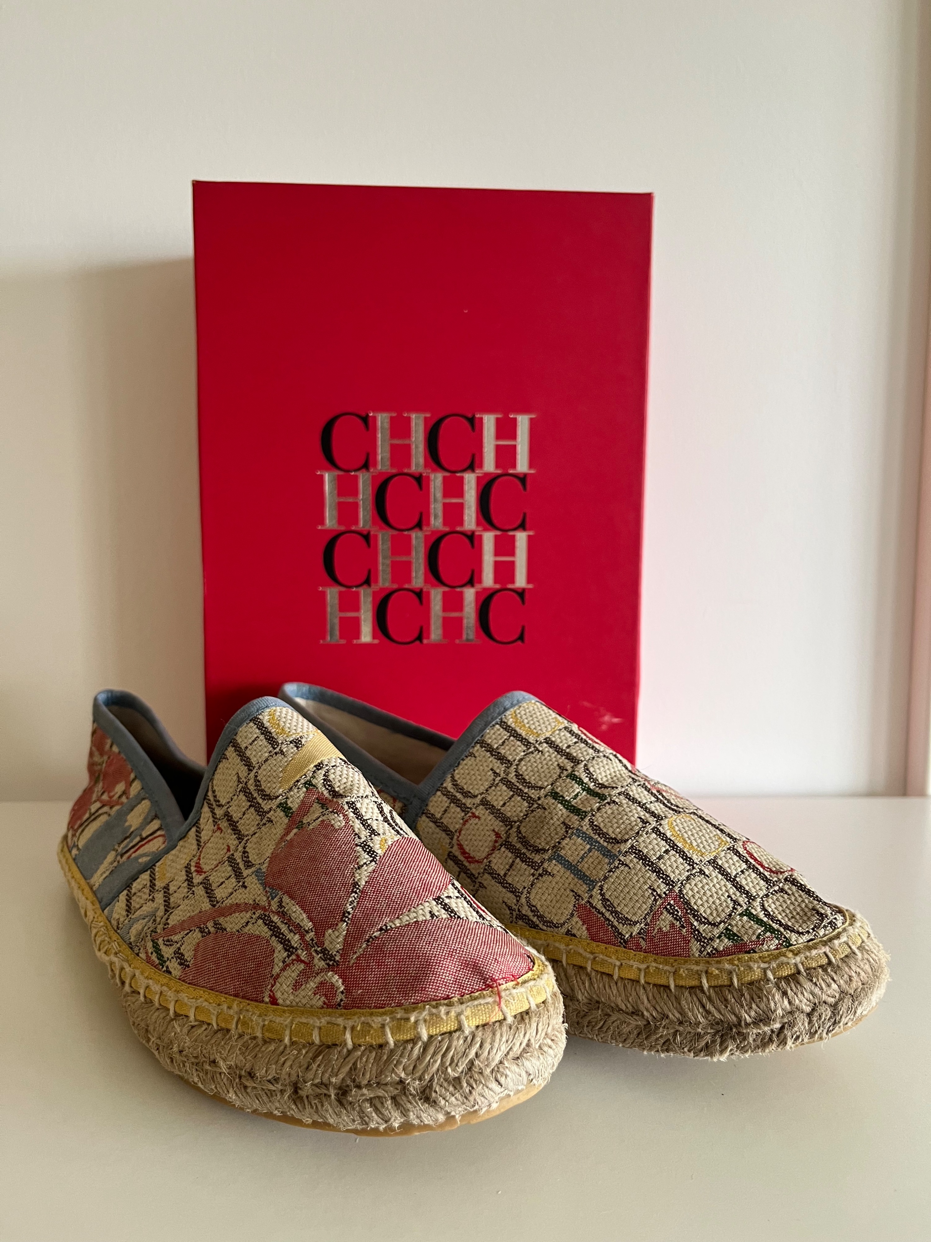 Preowned Carolina Herrera Logo Printed Multicoloured Espadrilles Size 40 Yellow cloth