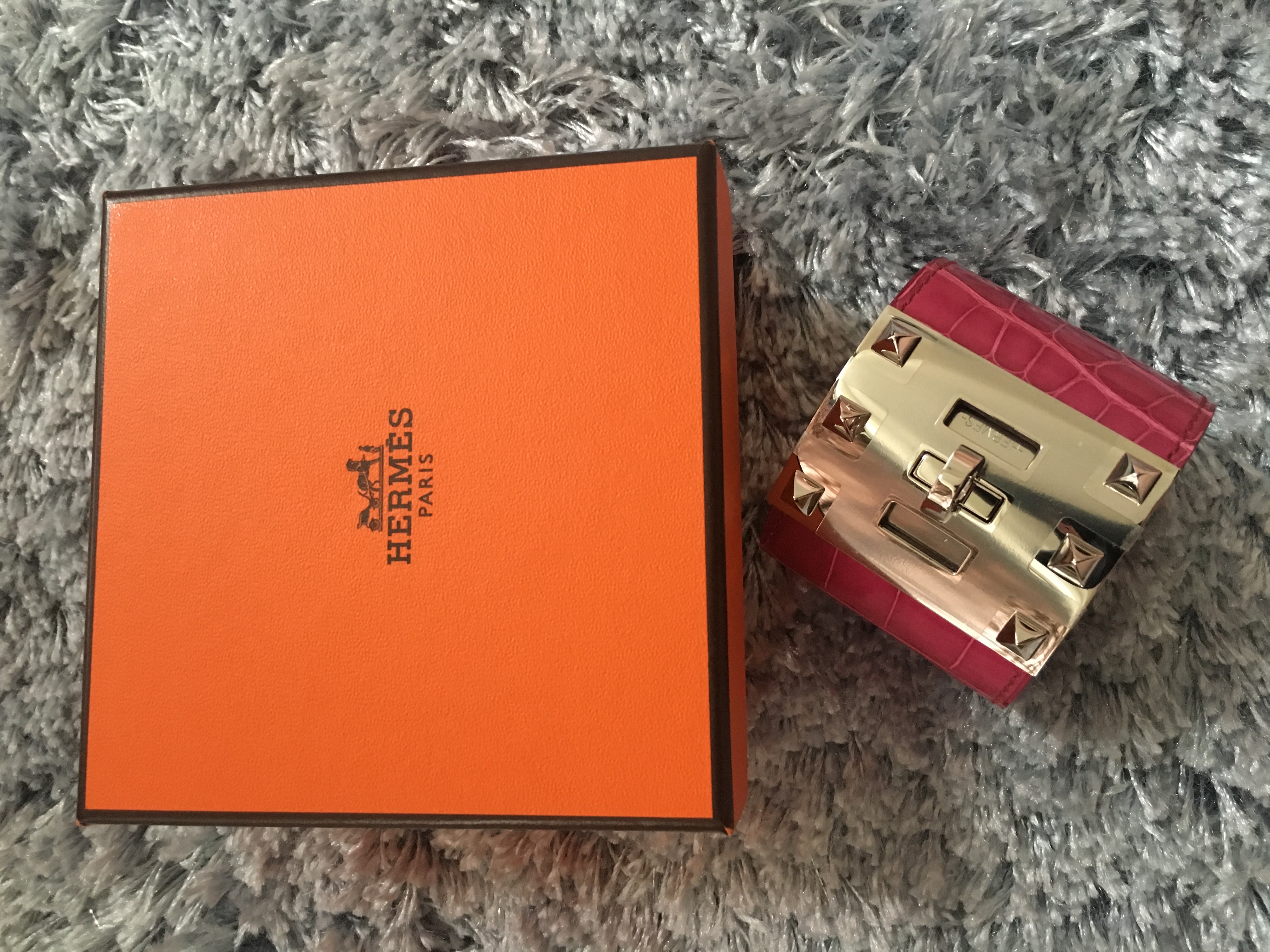 Preowned Hermes Rose Scheherazade Kelly Dog Cuff Size S Pink alligator