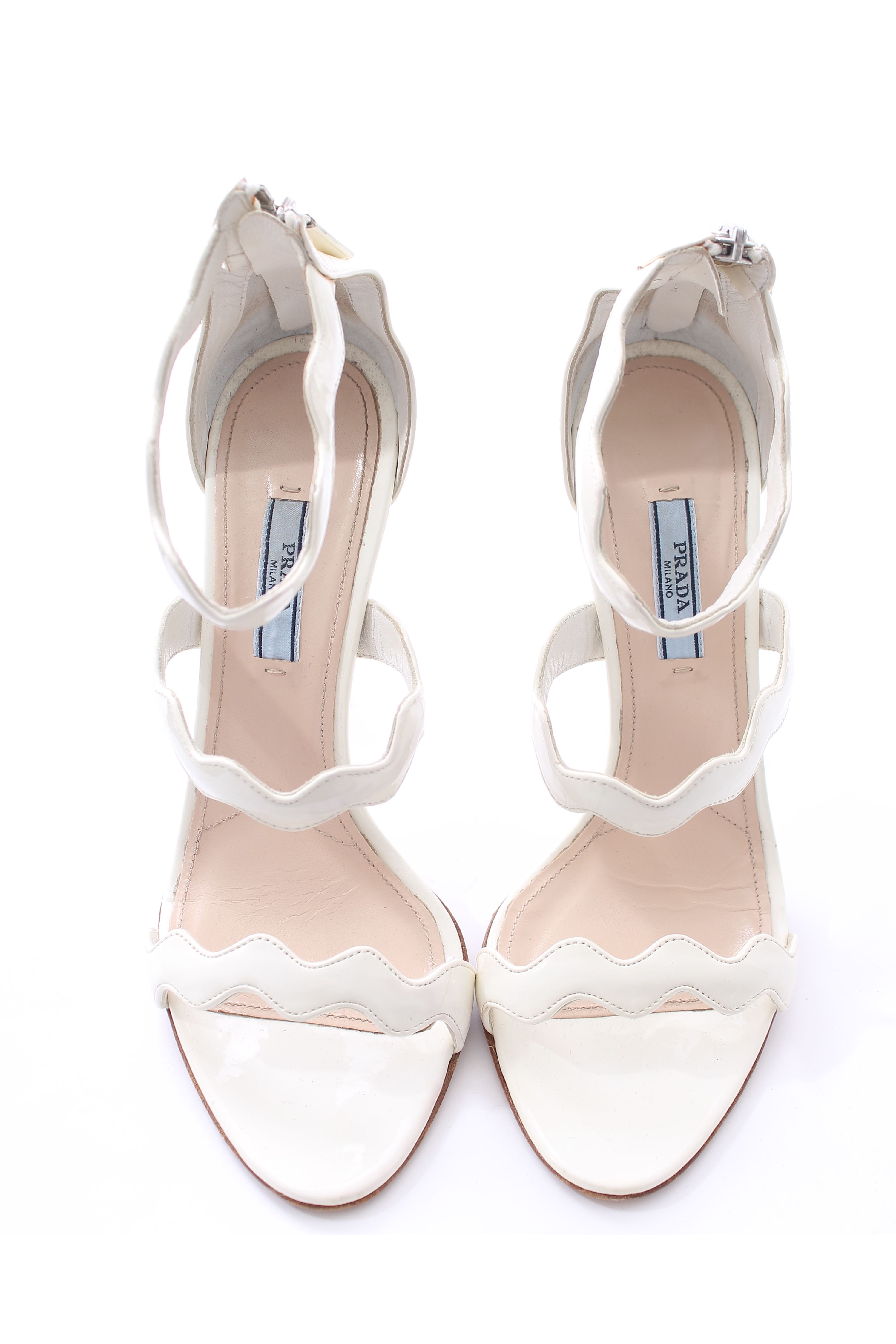 Preowned Prada White Patent Leather Scalloped Heels Size 395