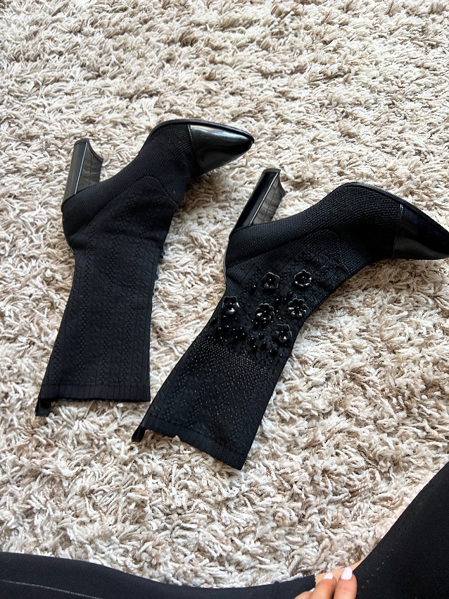 Preowned Stuart Weitzman Black Embroidered Sock Boots Size 38 leather