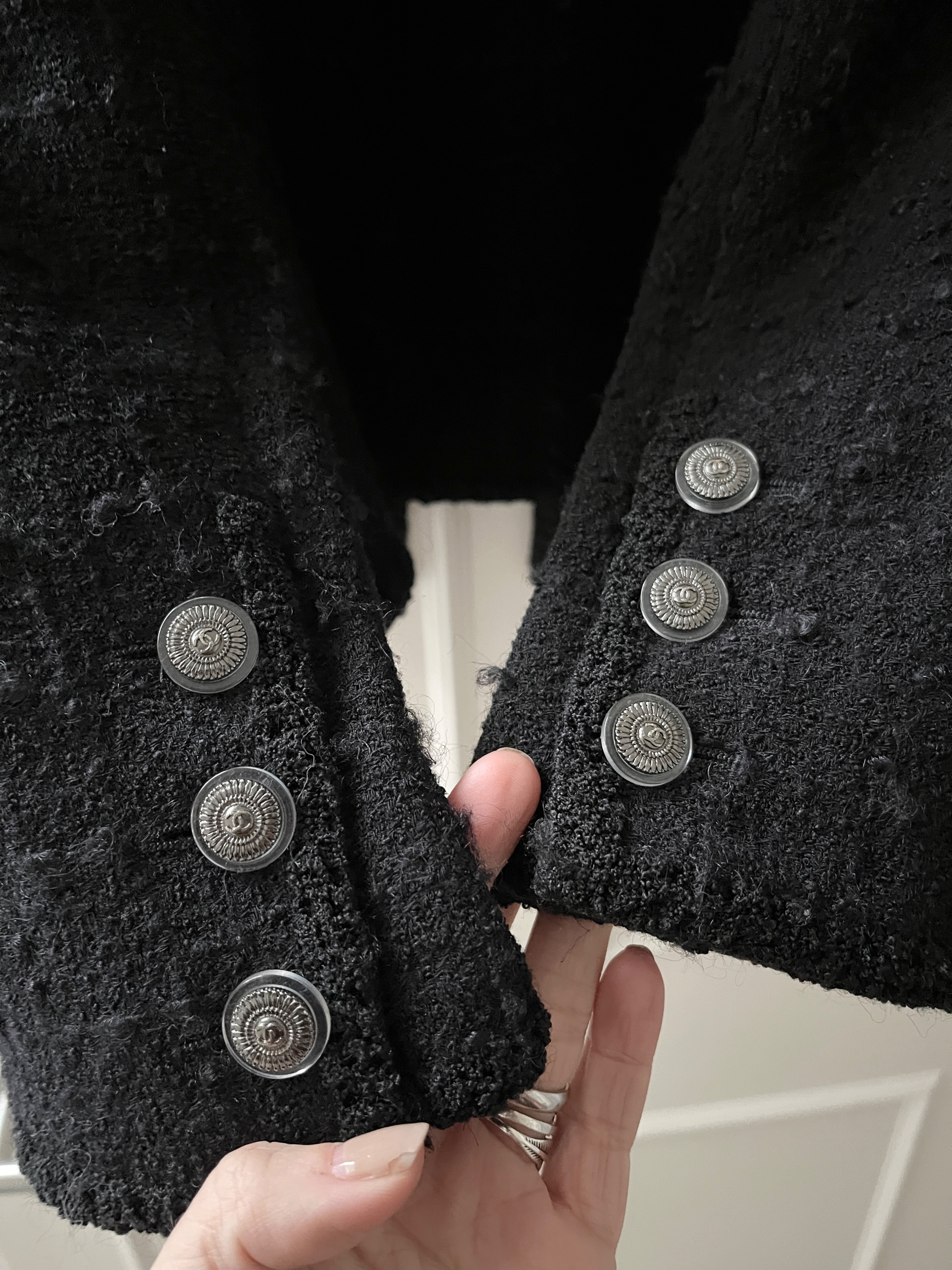 Preowned Chanel Black Tweed Four Pocket Jacket with Camellia Applique Detail Size M tweed wool