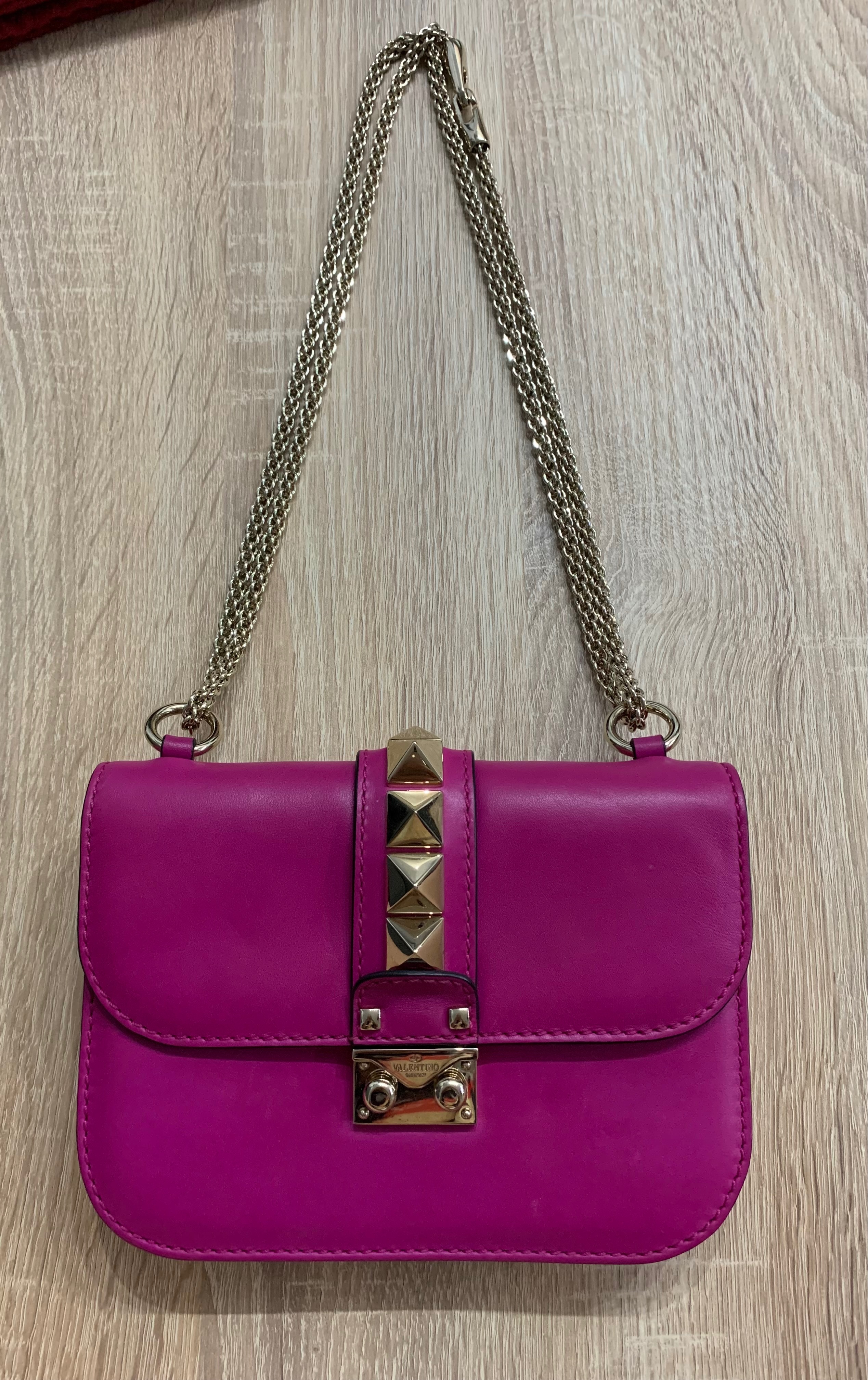 Preowned Valentino Fuschia Glam Lock Studded Shoulder Bag Fuchsia cuero