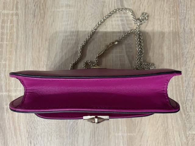 Preowned Valentino Fuschia Glam Lock Studded Shoulder Bag Fuchsia cuero