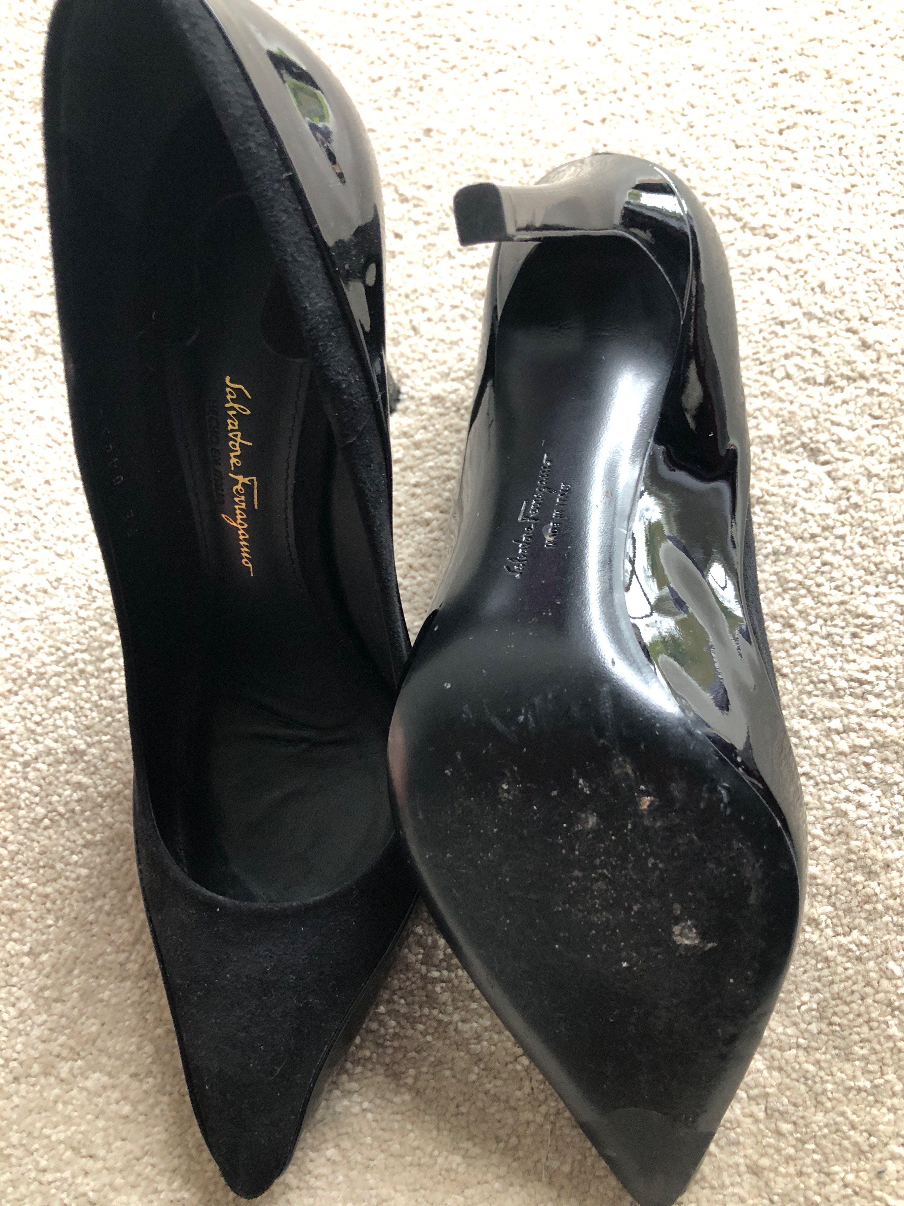 Preowned Salvatore Ferragamo Black Patent Leather Court Heels Size 375