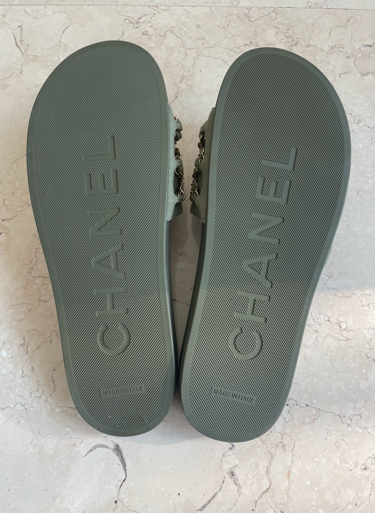 Chanel Khaki Tropiconic Chain Slides Size 40 Olive Green cotton/leather/rubber