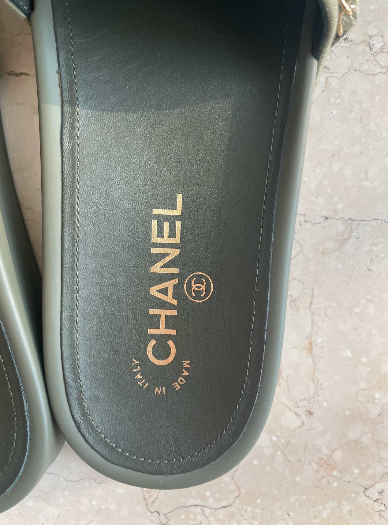 Chanel Khaki Tropiconic Chain Slides Size 40 Olive Green cotton/leather/rubber