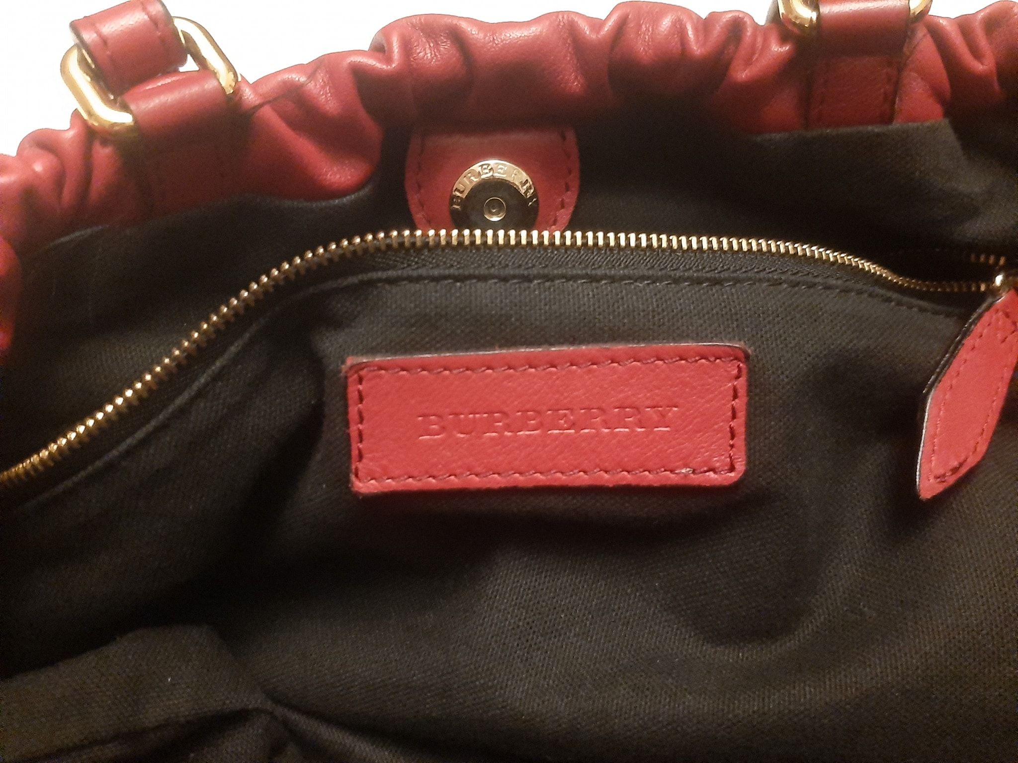 Preowned Burberry Red Leather/House Check Big Crush Bag Size L dark red leather