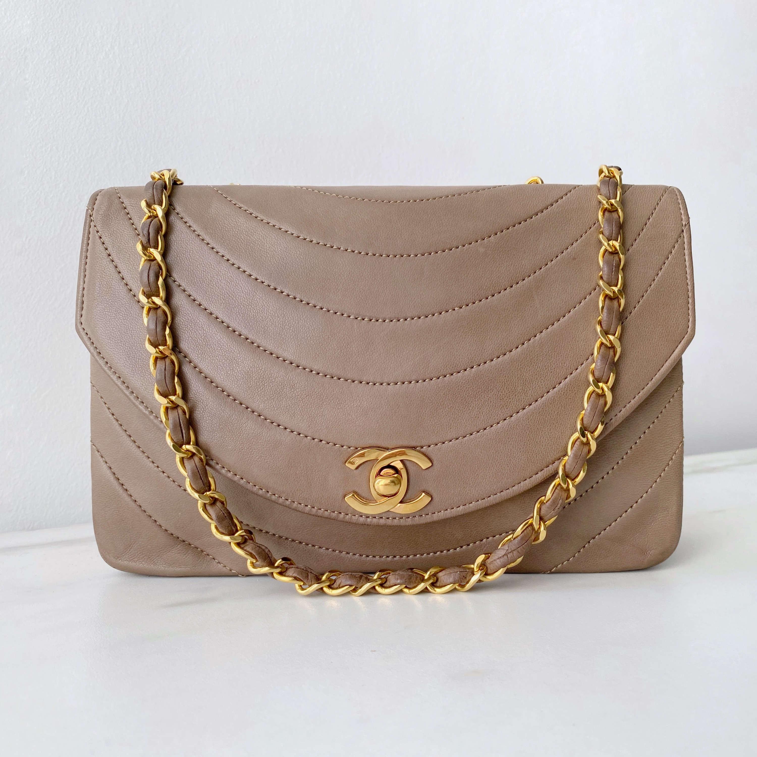 Preowned Chanel Vintage dark beige leather flap bag Dark Beige Taupe