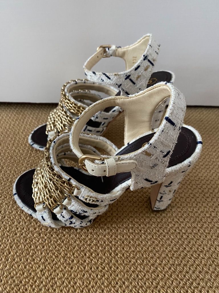 Preowned Chanel Tweed Chain Embellished Heeled Sandals Size 37 WHITE