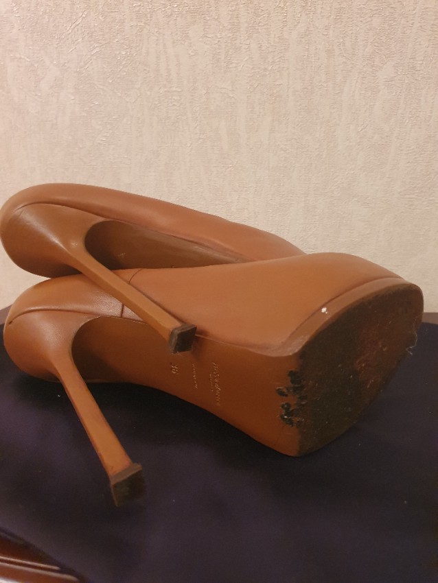 Preowned Yves Saint Laurent Brown Vintage Tribtoo Pumps Size 36 Tan/Brown leather