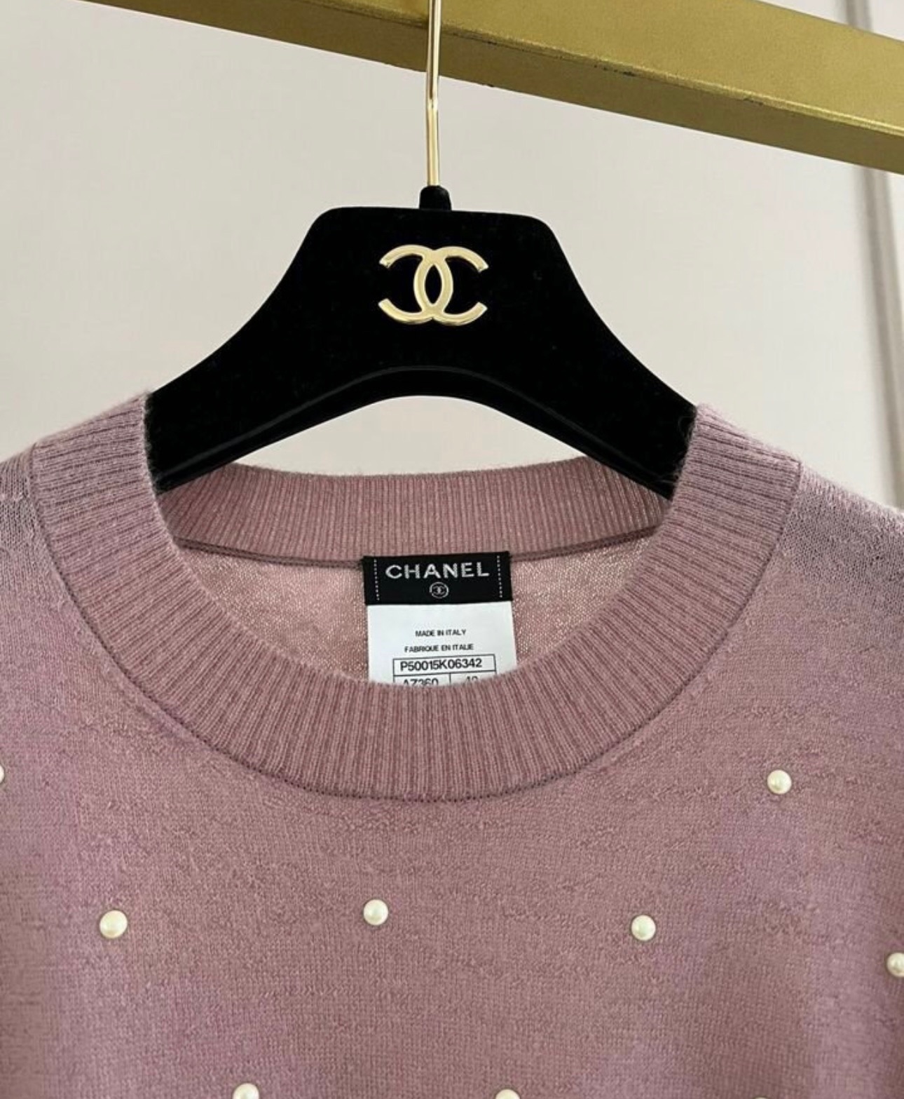 Preowned Chanel Faux Pearl Embellished Cashmere  Mohair Dusty Pink Jumper Size S dusty rose mohair/cashmere