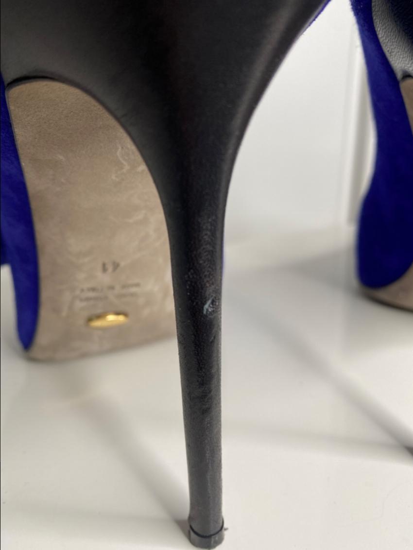 Preowned Sergio Rossi Blue Suede Swirl Pumps Size 41