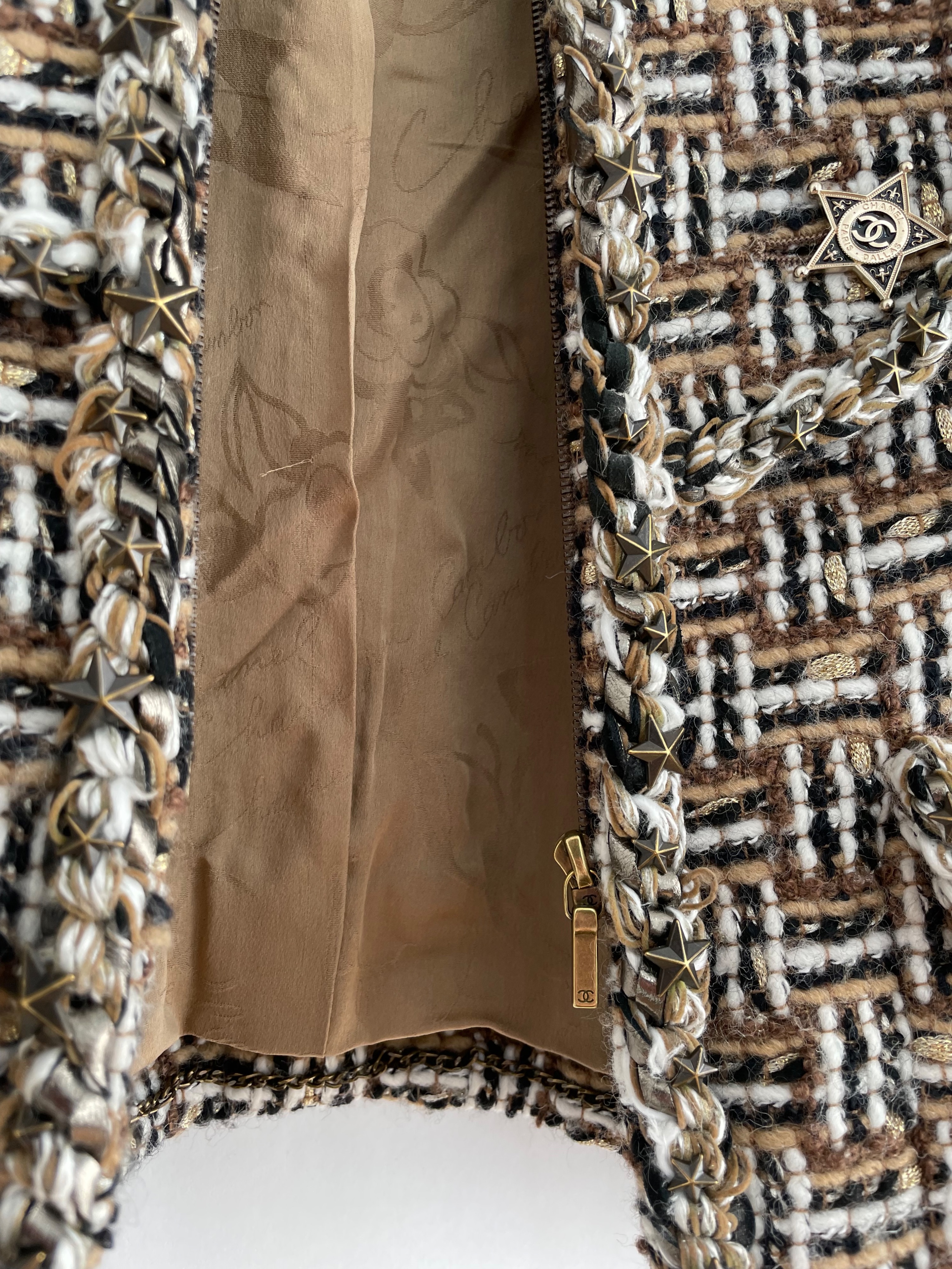 Preowned Chanel Brown Dallas Star Detail Tweed Jacket Size S Beige / Black / Brown / Gold / Cream wool