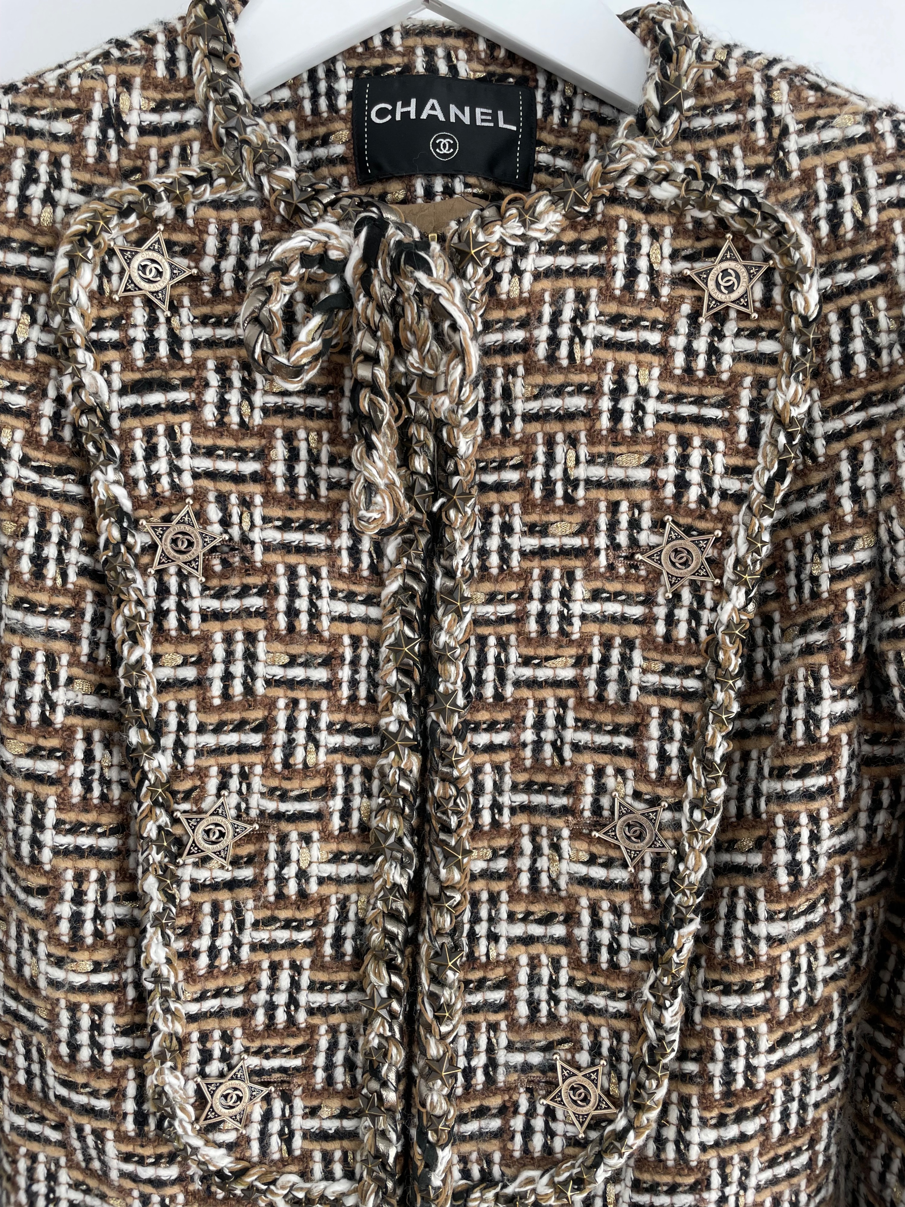 Preowned Chanel Brown Dallas Star Detail Tweed Jacket Size S Beige / Black / Brown / Gold / Cream wool