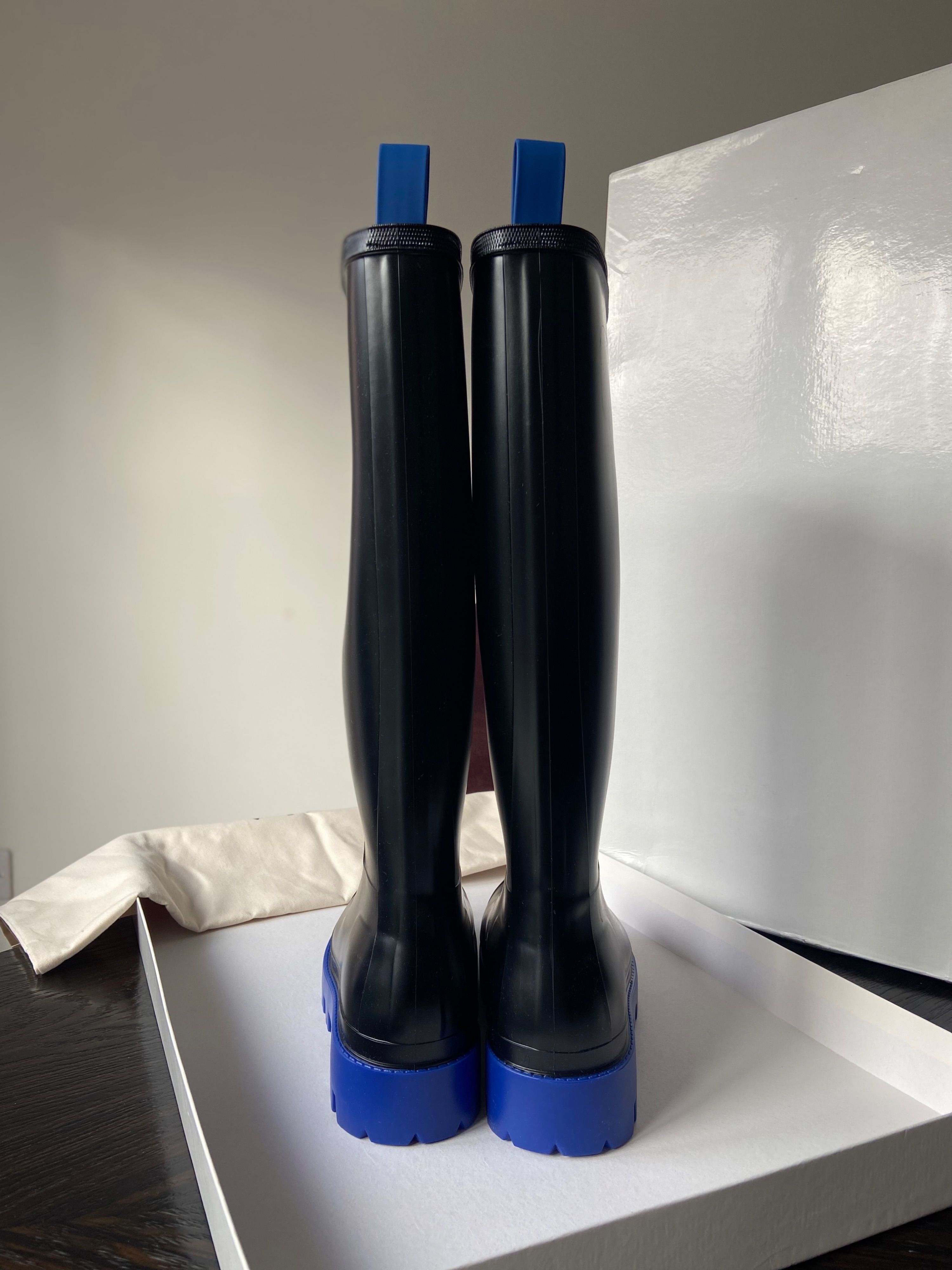 Gia Borghini 30mm Wellington Boots Size 38 Black royal blue rubber