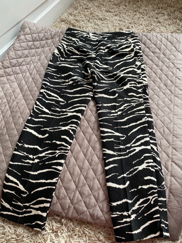 Preowned Carolina Herrera Zebra Print Tailored Pants Size XS Black  White cotton